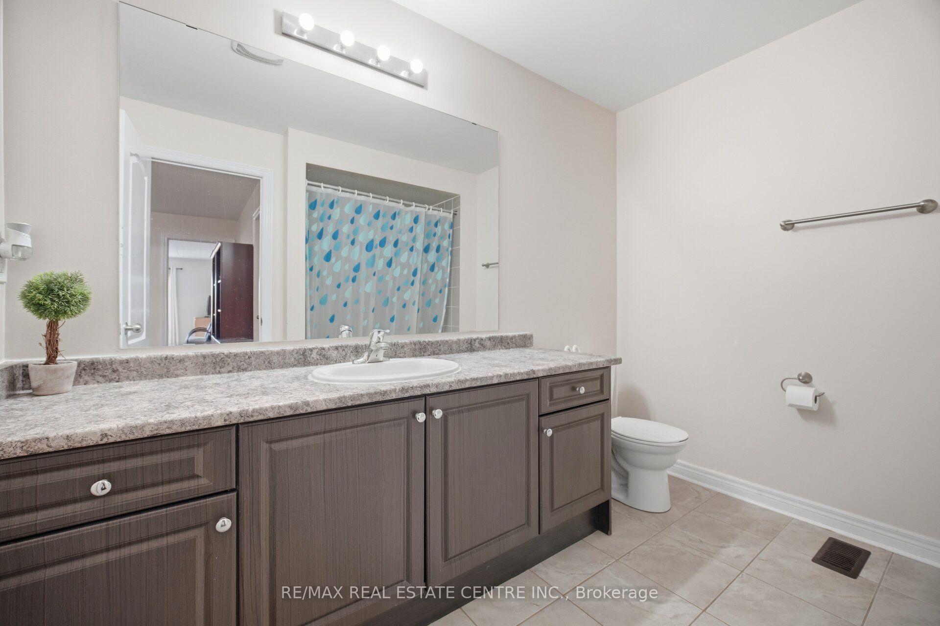 Photo 34 of 41 Lorenzo Circle, Brampton, Sandringham-Wellington — HOMEH