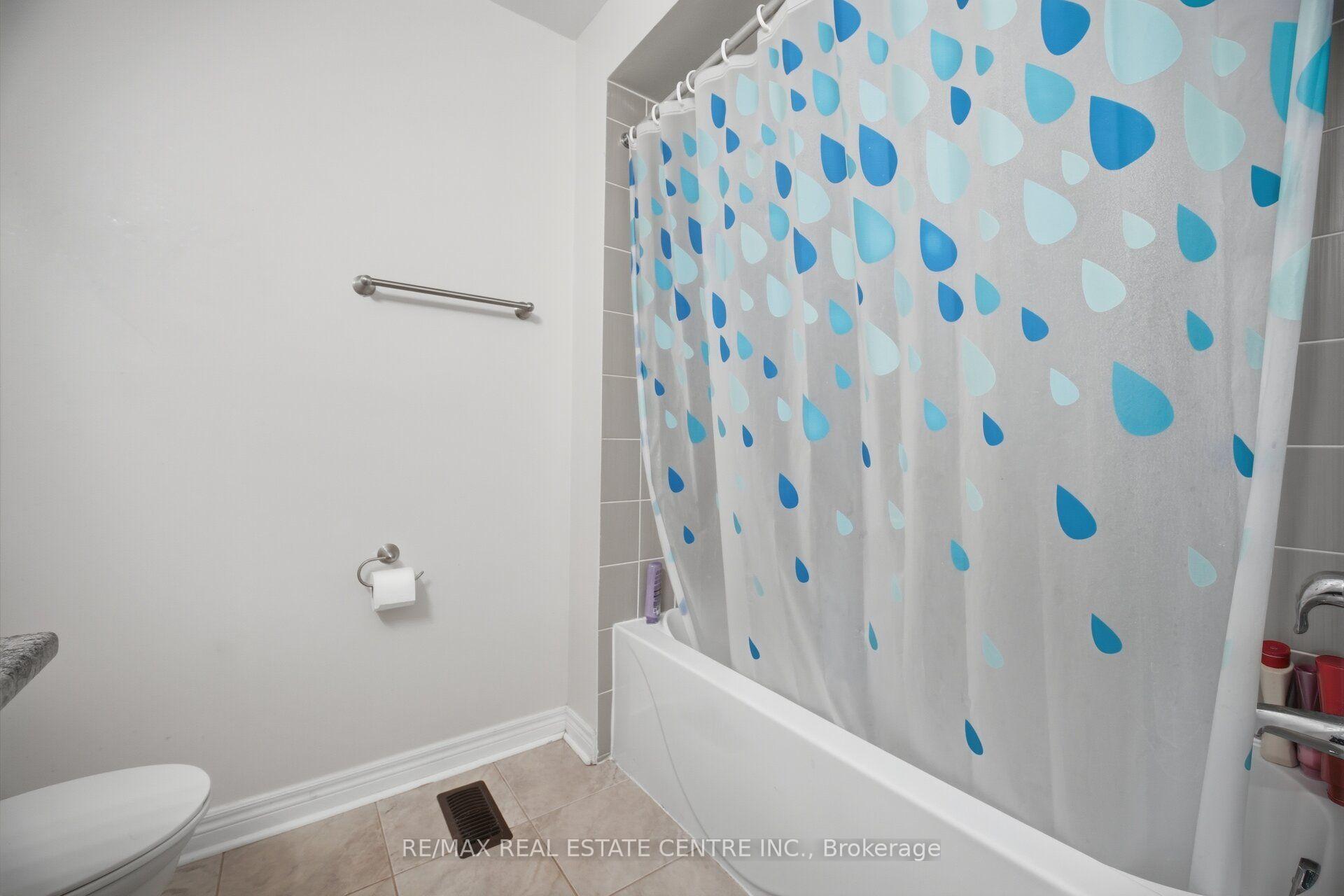 Photo 35 of 41 Lorenzo Circle, Brampton, Sandringham-Wellington — HOMEH