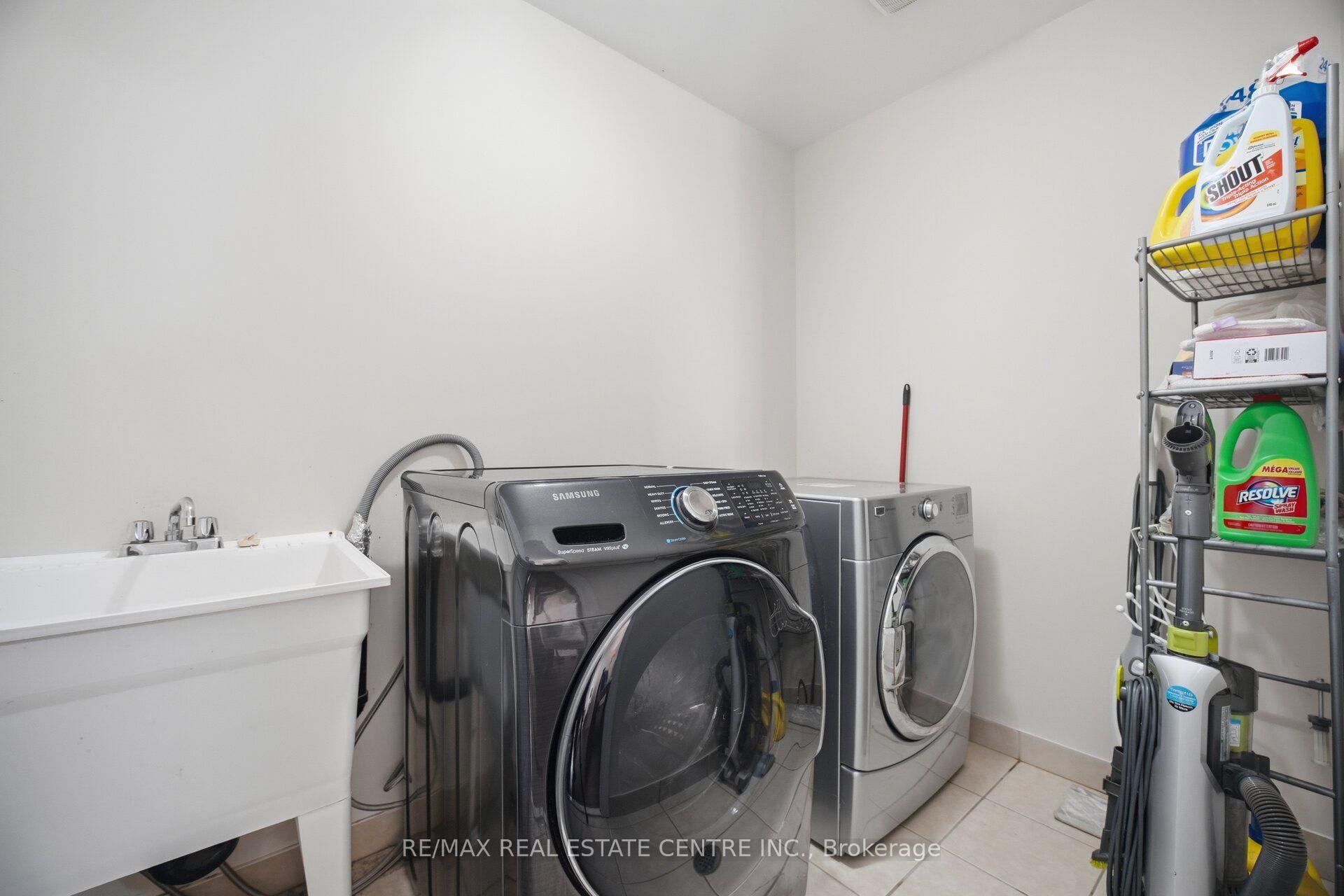 Photo 36 of 41 Lorenzo Circle, Brampton, Sandringham-Wellington — HOMEH