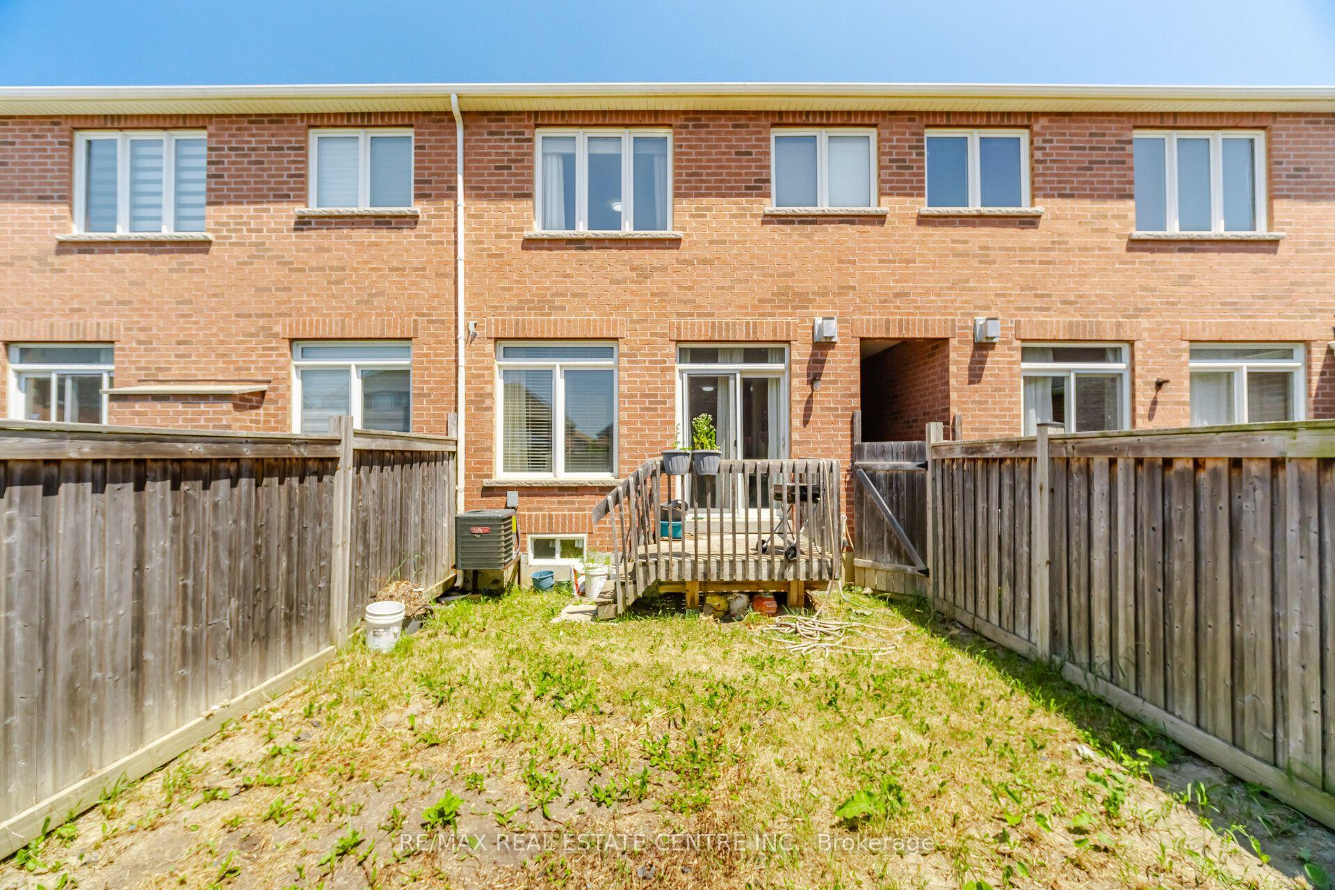 Photo 40 of 41 Lorenzo Circle, Brampton, Sandringham-Wellington — HOMEH