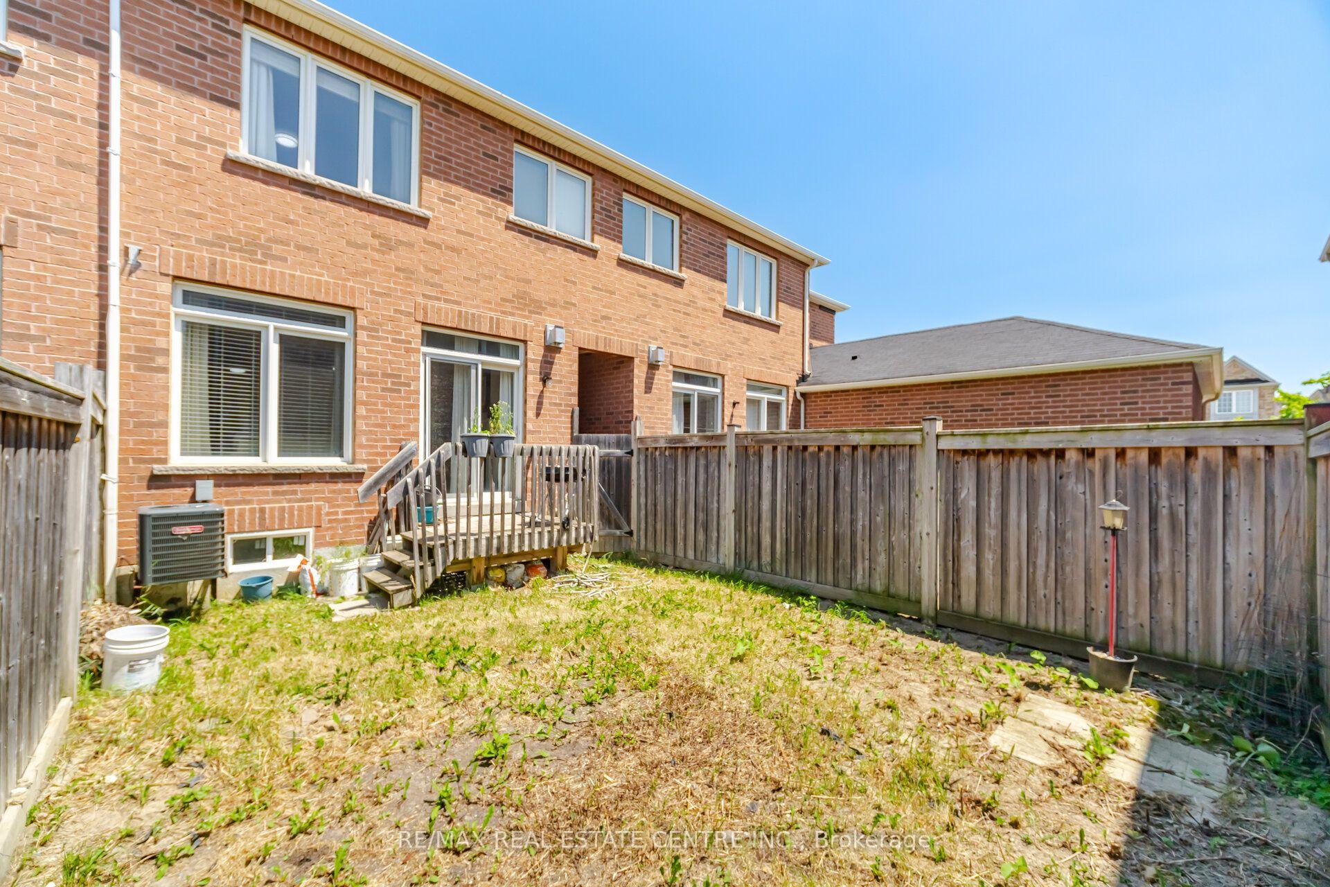 Photo 41 of 41 Lorenzo Circle, Brampton, Sandringham-Wellington — HOMEH