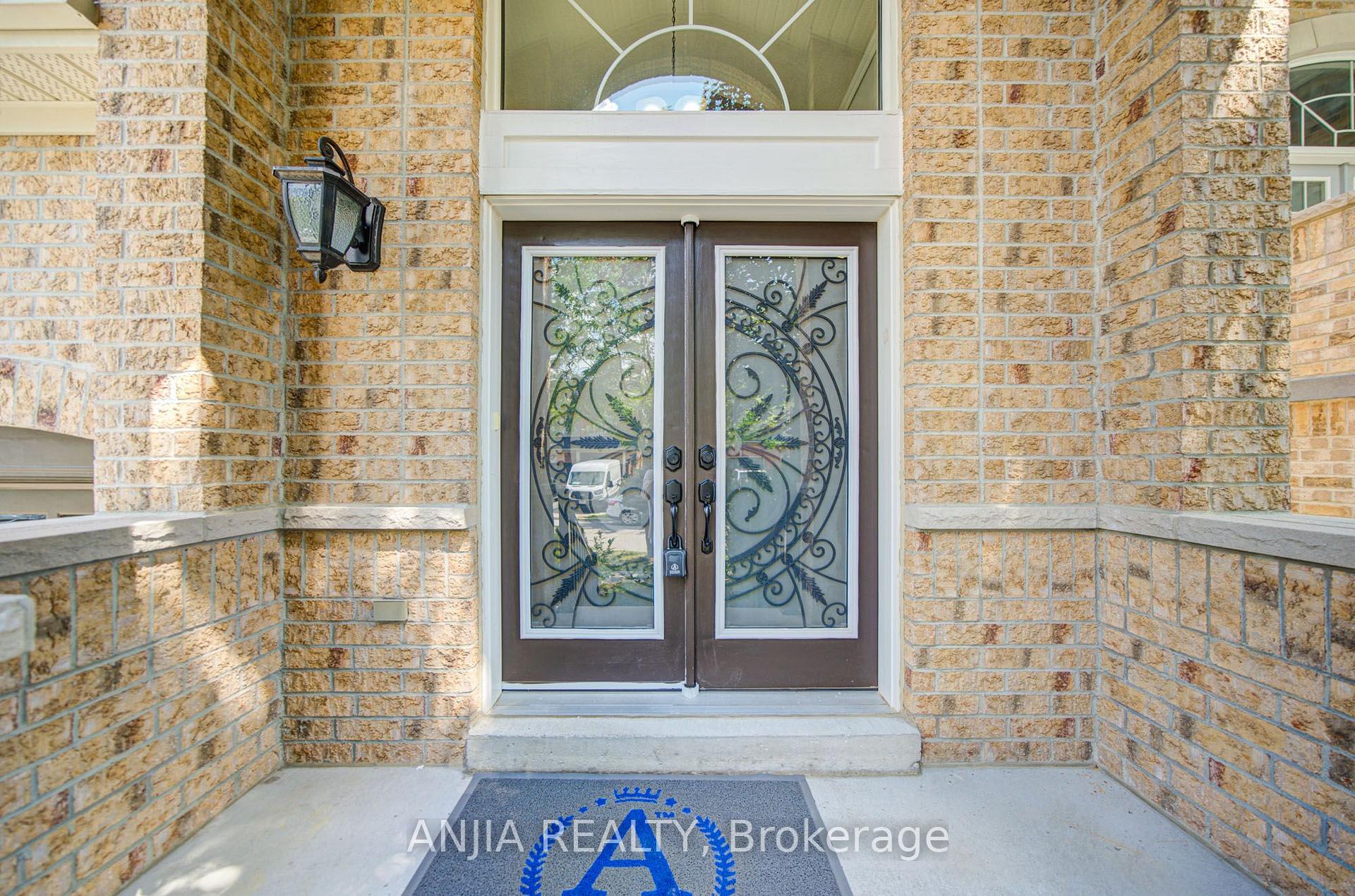 Photo 4 of 170 Ascalon Drive, Vaughan, Patterson — HOMEH