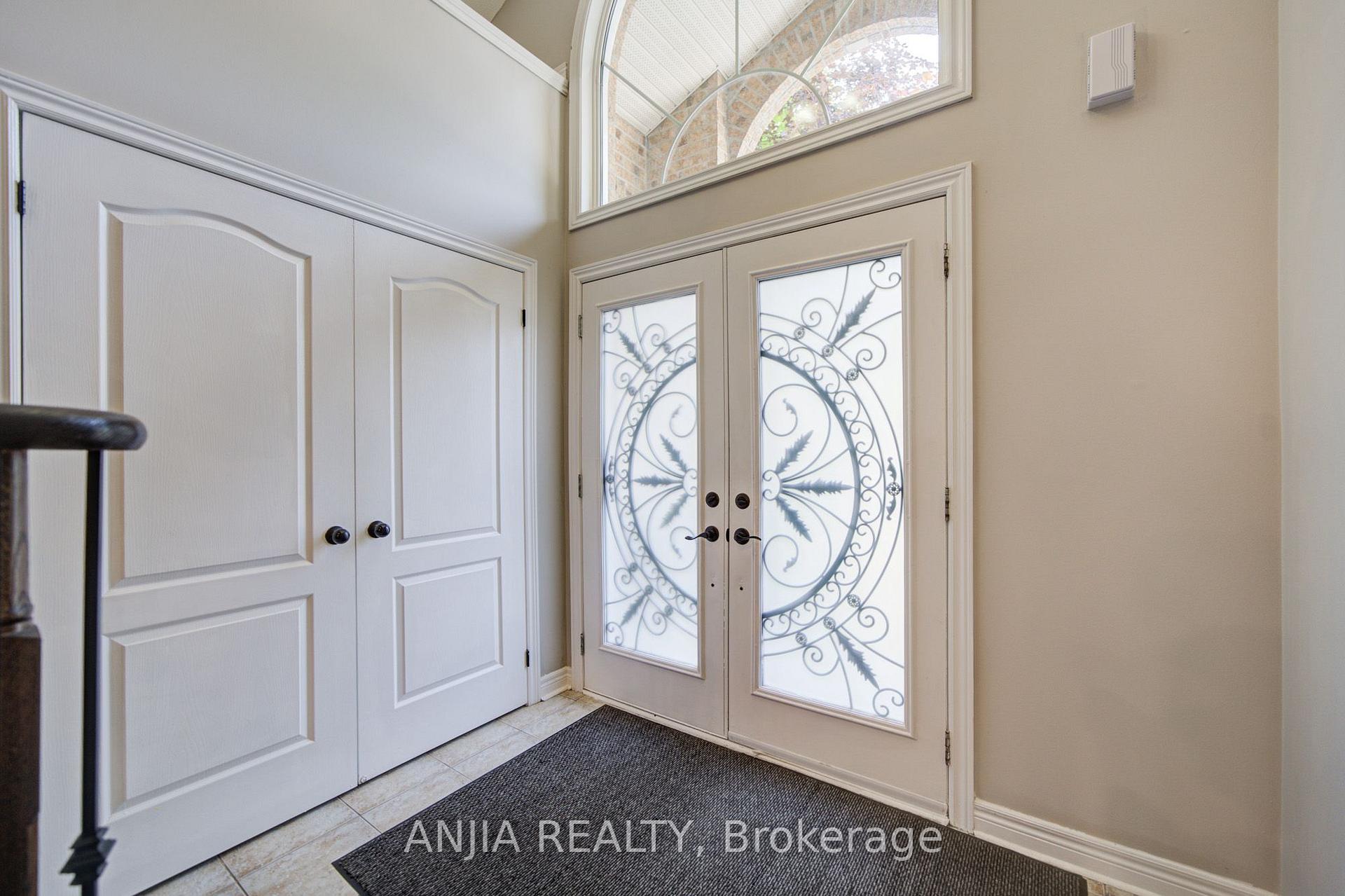 Photo 5 of 170 Ascalon Drive, Vaughan, Patterson — HOMEH