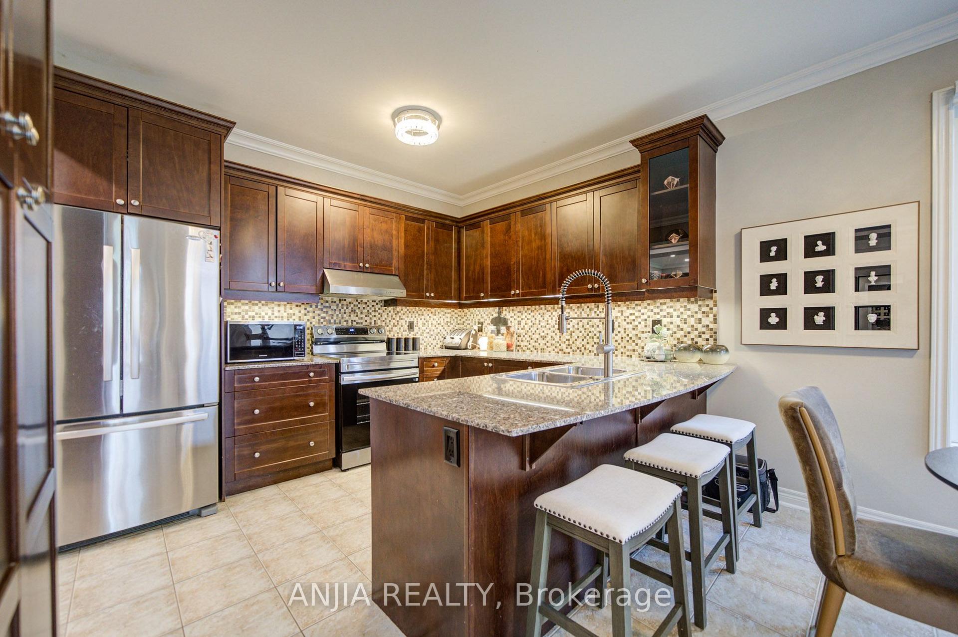 Photo 15 of 170 Ascalon Drive, Vaughan, Patterson — HOMEH