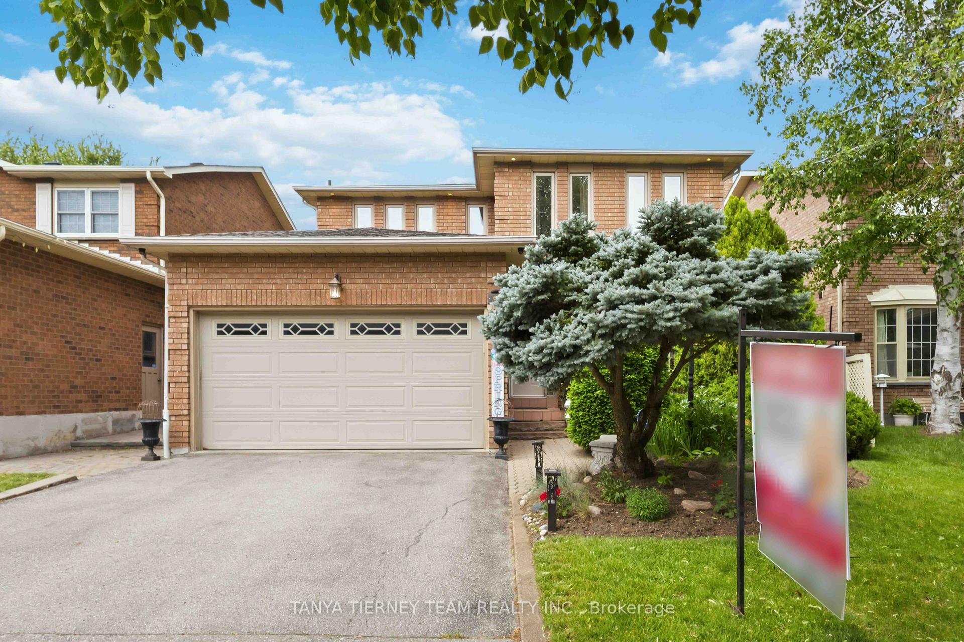 Photo 2 of 60 Cairns Drive, Markham, Raymerville — HOMEH