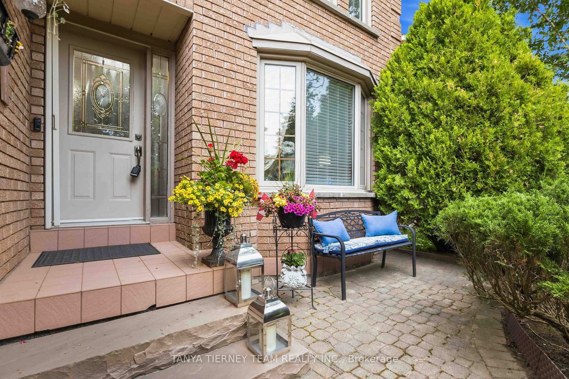 Photo 4 of 60 Cairns Drive, Markham, Raymerville — HOMEH