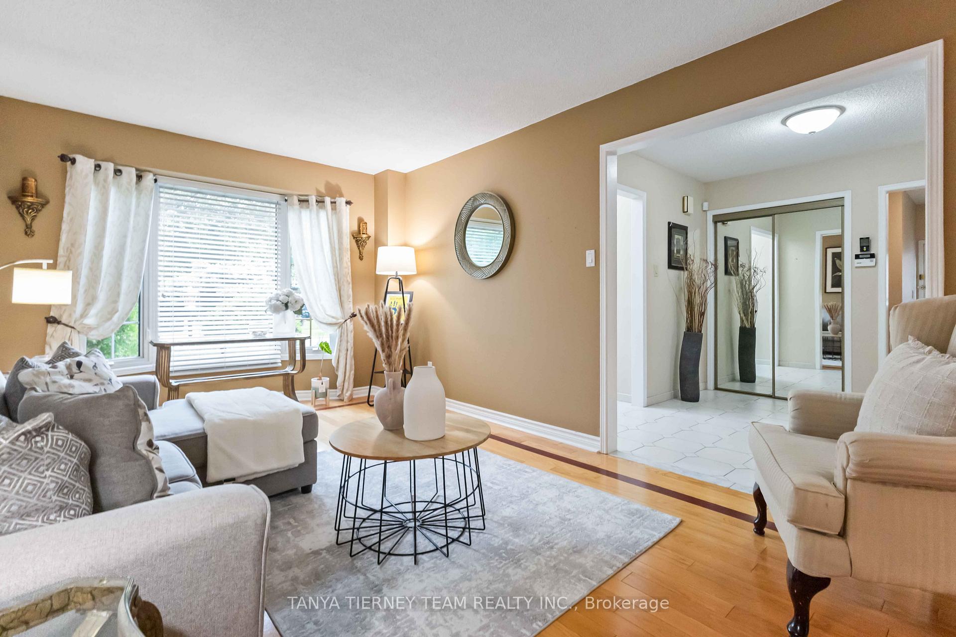 Photo 8 of 60 Cairns Drive, Markham, Raymerville — HOMEH
