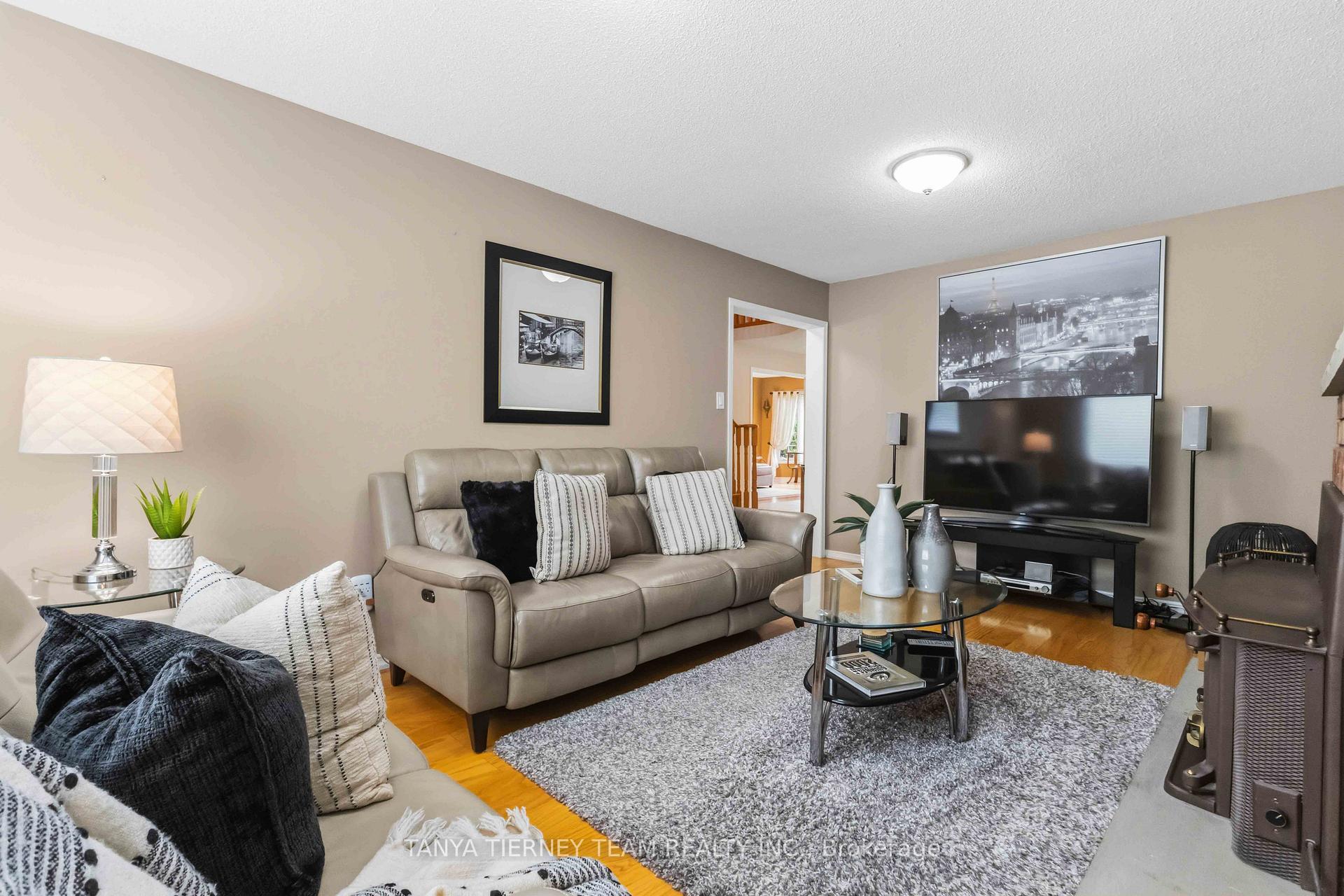 Photo 13 of 60 Cairns Drive, Markham, Raymerville — HOMEH