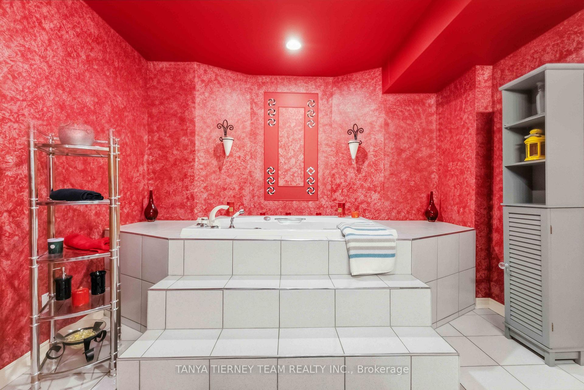 Photo 44 of 60 Cairns Drive, Markham, Raymerville — HOMEH