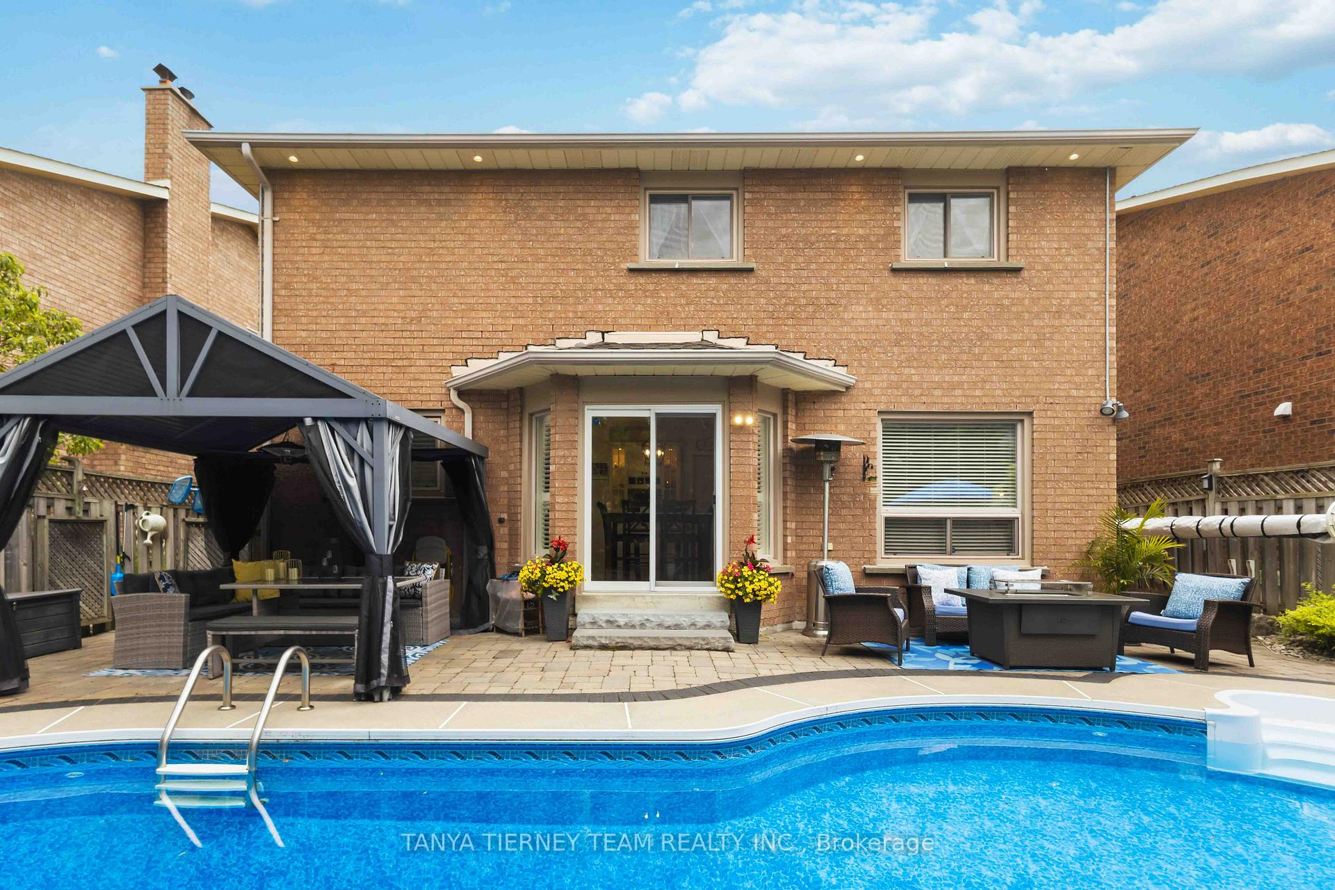 Photo 45 of 60 Cairns Drive, Markham, Raymerville — HOMEH
