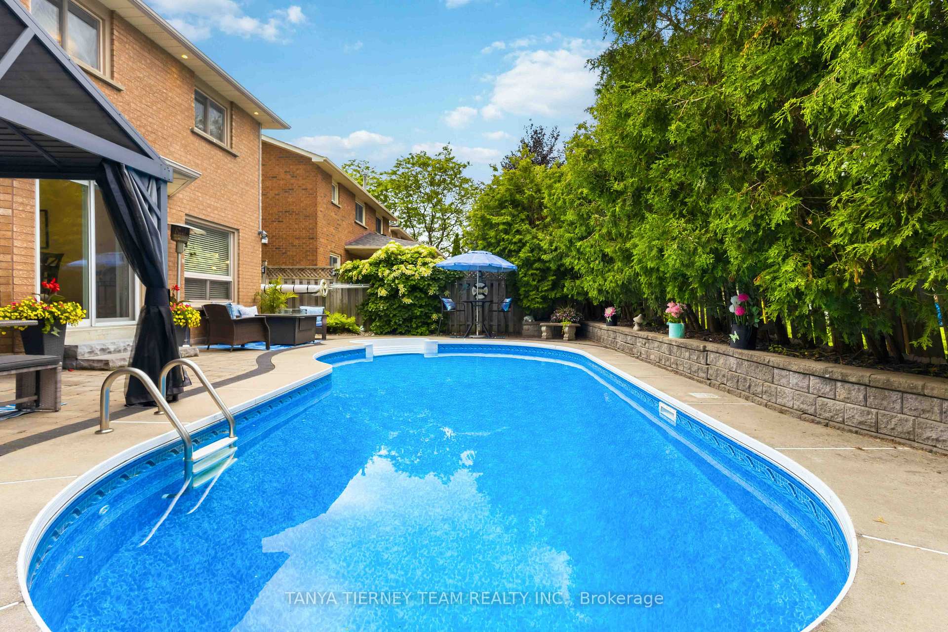 Photo 46 of 60 Cairns Drive, Markham, Raymerville — HOMEH