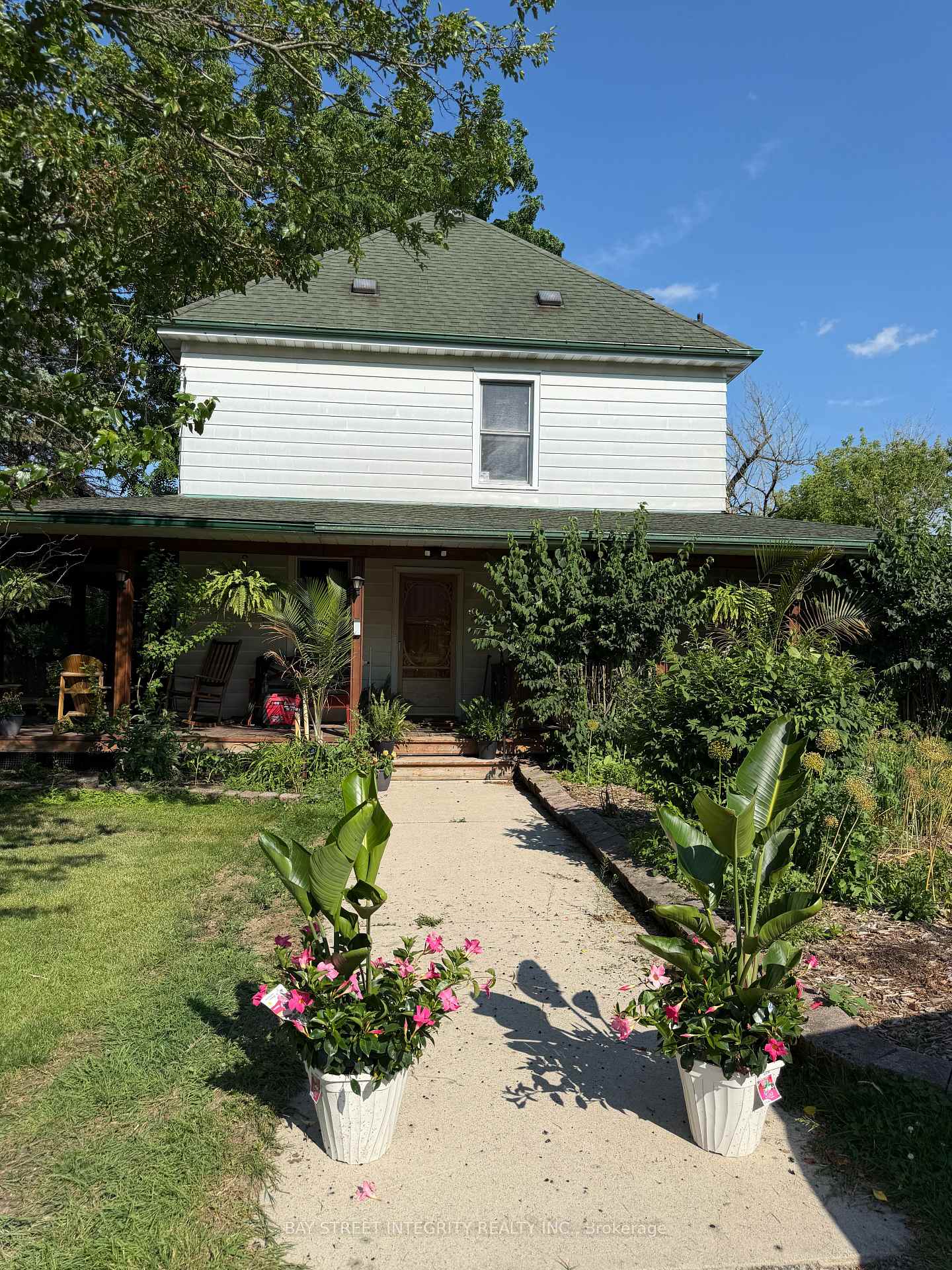 Photo 2 of 3183 Cemetery Road, Hamilton, Rural Glanbrook — HOMEH