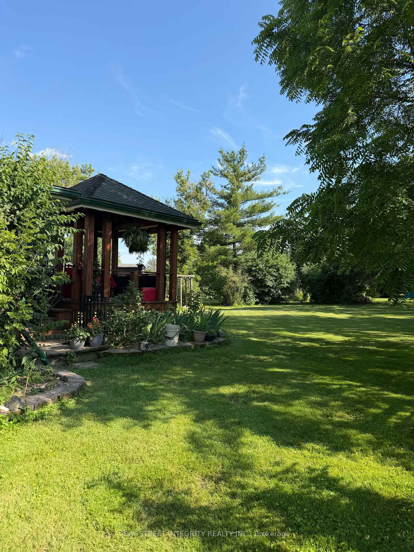 Photo 4 of 3183 Cemetery Road, Hamilton, Rural Glanbrook — HOMEH