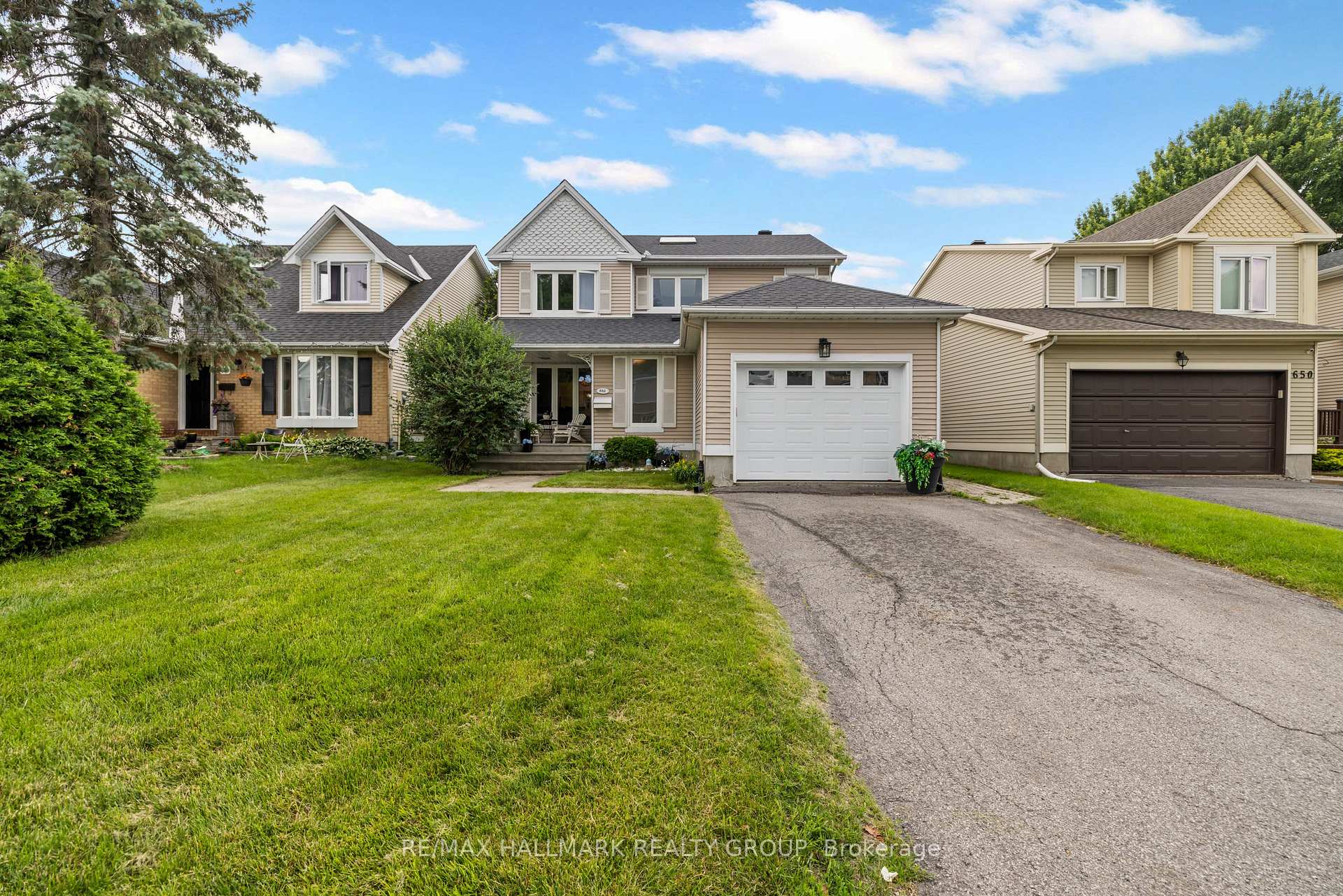 Photo 1 of 652 Thicket Way, Ottawa, Fallingbrook/Gardenway South — HOMEH