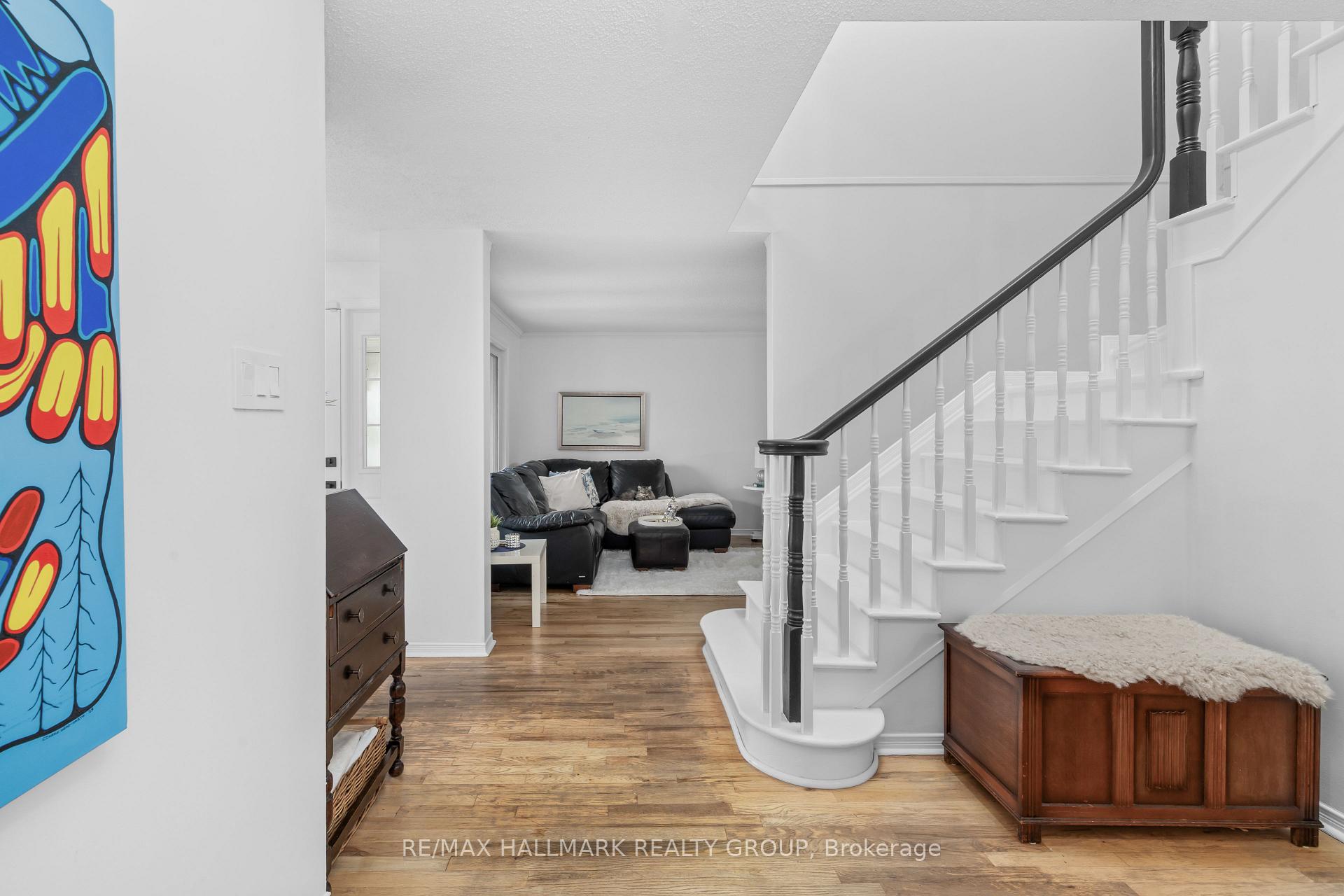 Photo 7 of 652 Thicket Way, Ottawa, Fallingbrook/Gardenway South — HOMEH