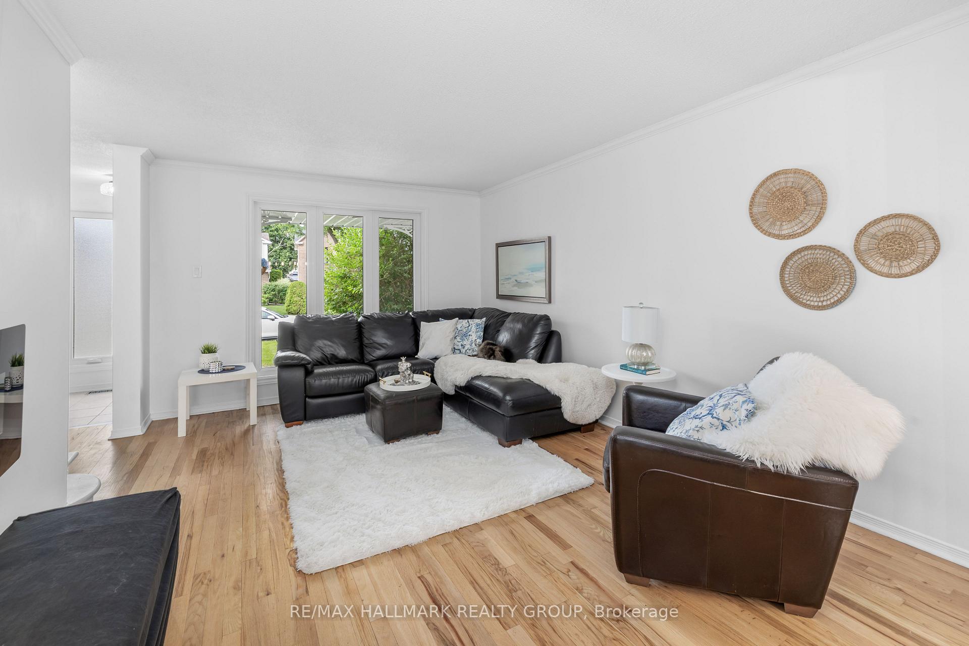 Photo 9 of 652 Thicket Way, Ottawa, Fallingbrook/Gardenway South — HOMEH