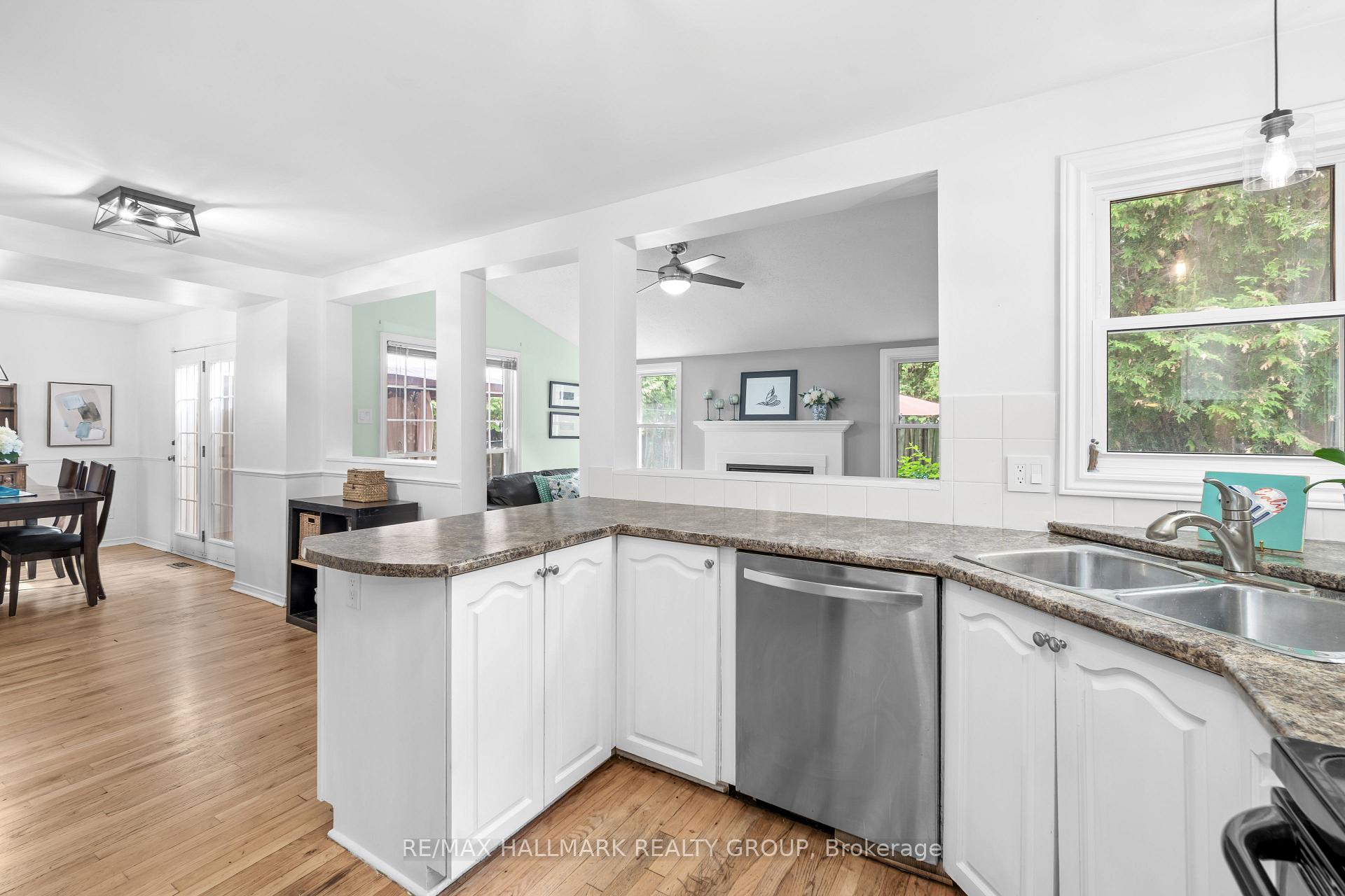 Photo 23 of 652 Thicket Way, Ottawa, Fallingbrook/Gardenway South — HOMEH