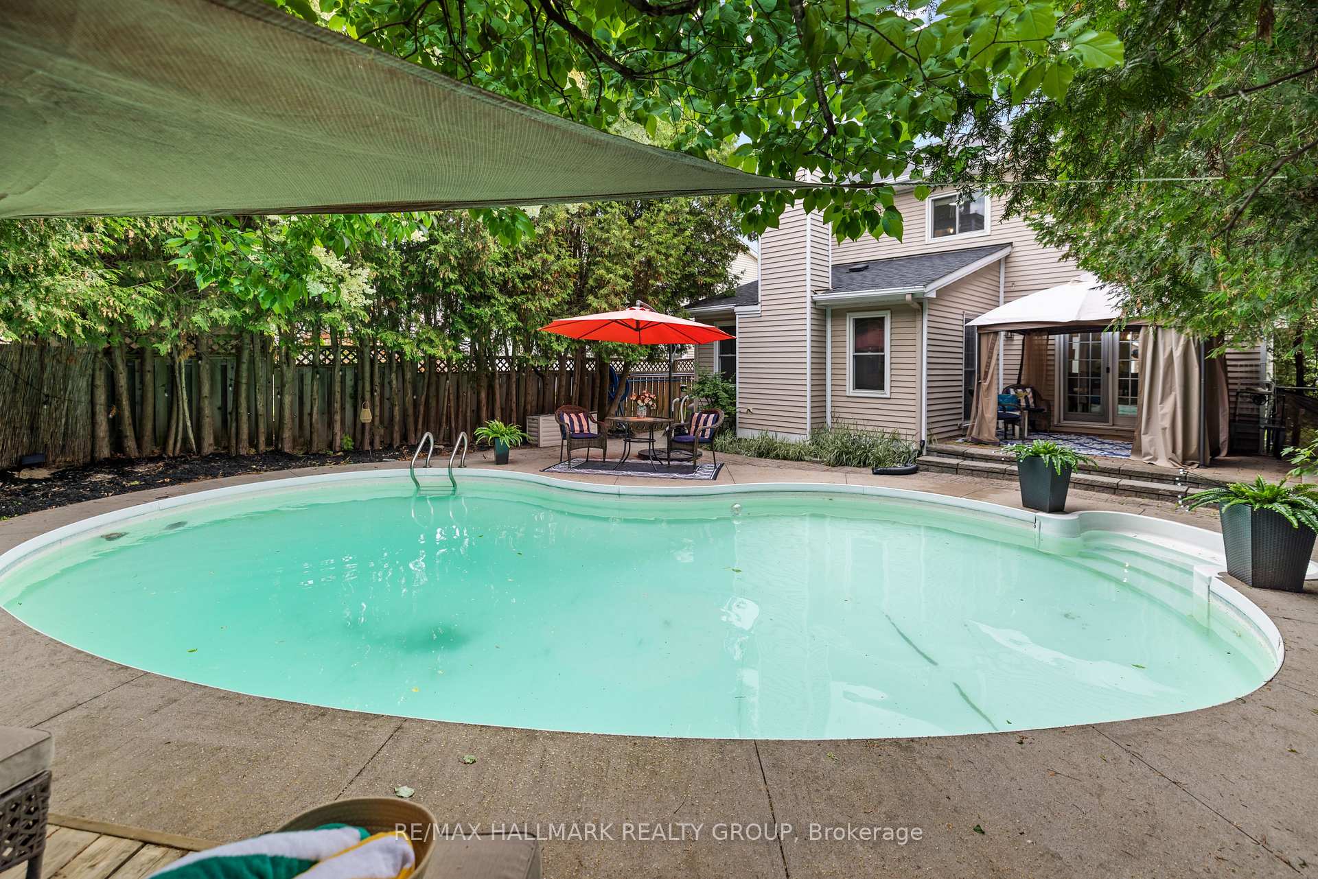 Photo 48 of 652 Thicket Way, Ottawa, Fallingbrook/Gardenway South — HOMEH