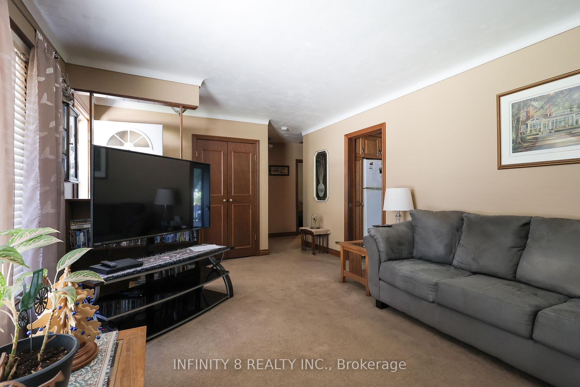 Photo 4 of 39 Howard Avenue, St. Catharines, Lakeport — HOMEH