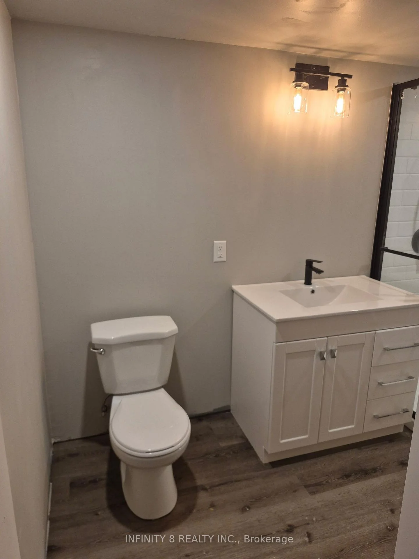 Photo 10 of 39 Howard Avenue, St. Catharines, Lakeport — HOMEH