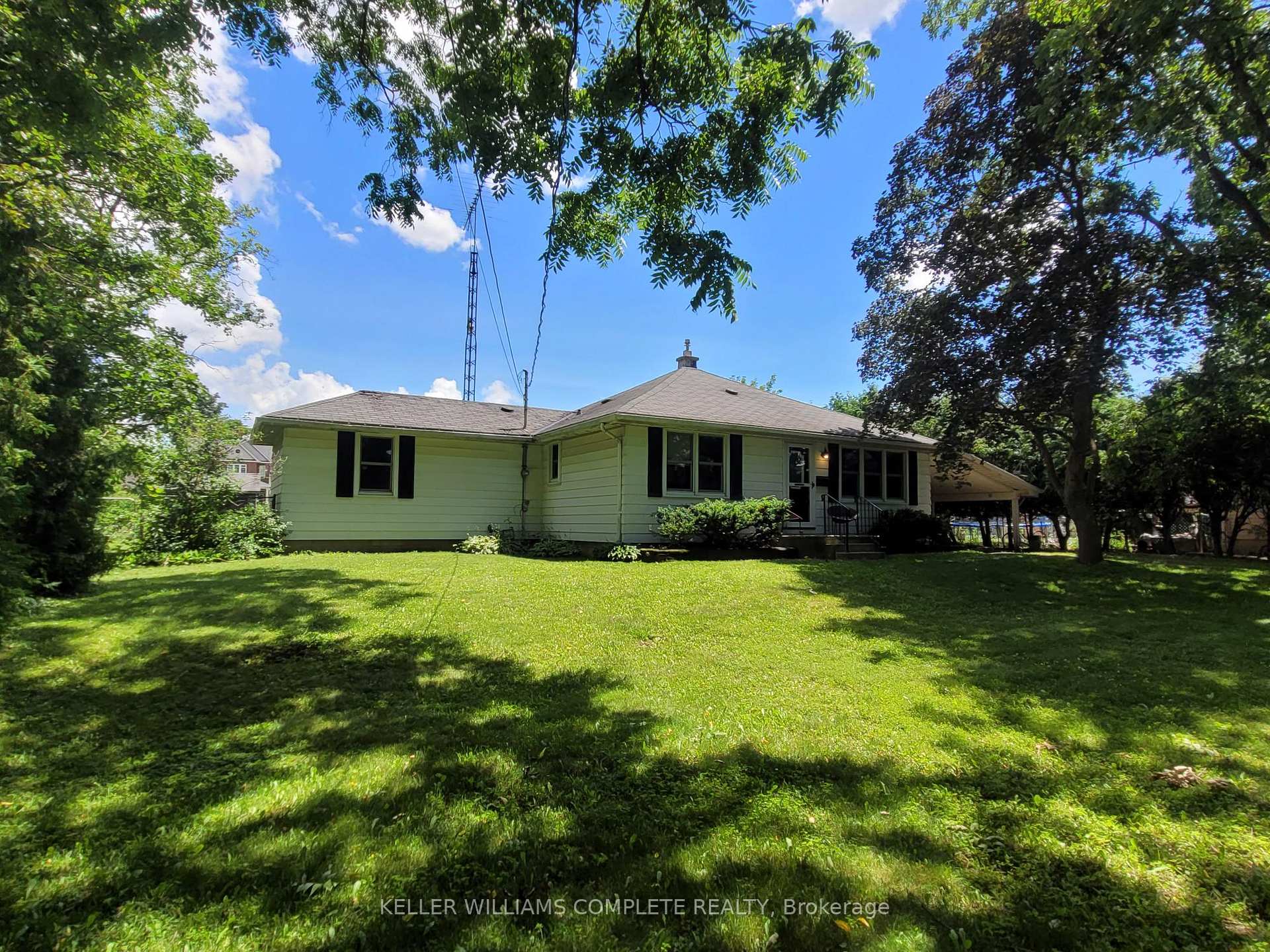 Photo 3 of 879 West 5TH Street, Hamilton, Gourley — HOMEH