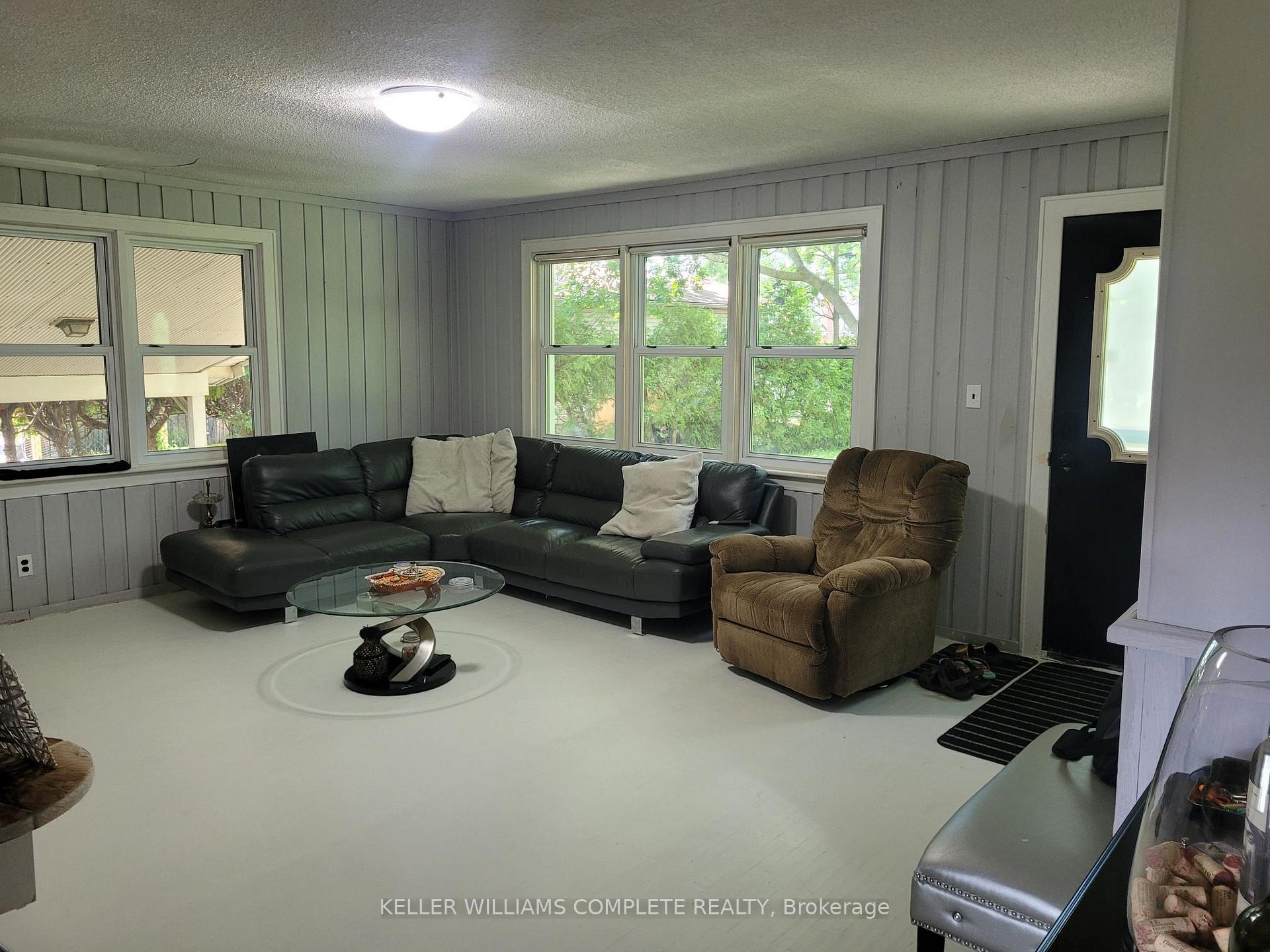 Photo 11 of 879 West 5TH Street, Hamilton, Gourley — HOMEH