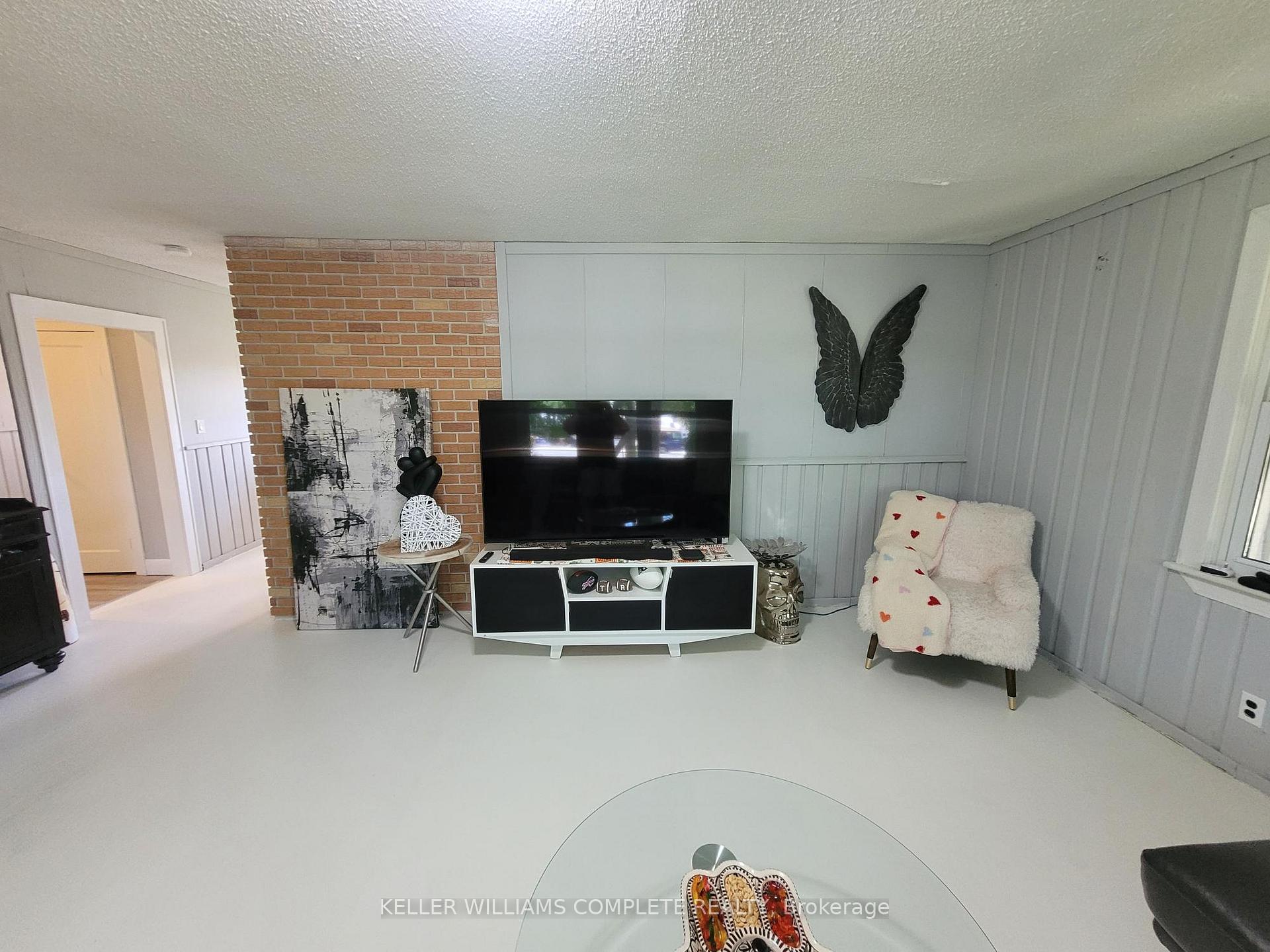 Photo 13 of 879 West 5TH Street, Hamilton, Gourley — HOMEH
