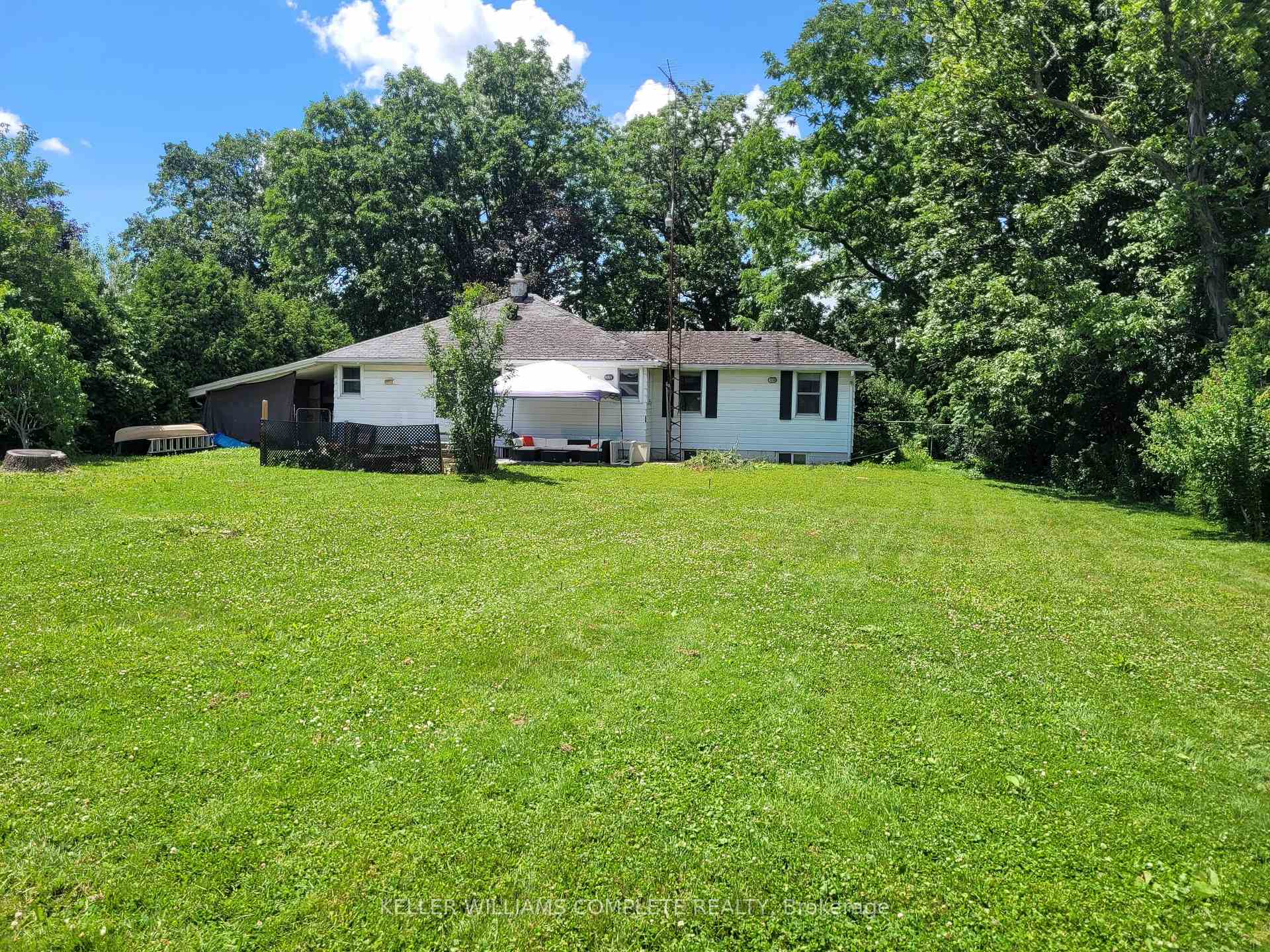 Photo 36 of 879 West 5TH Street, Hamilton, Gourley — HOMEH