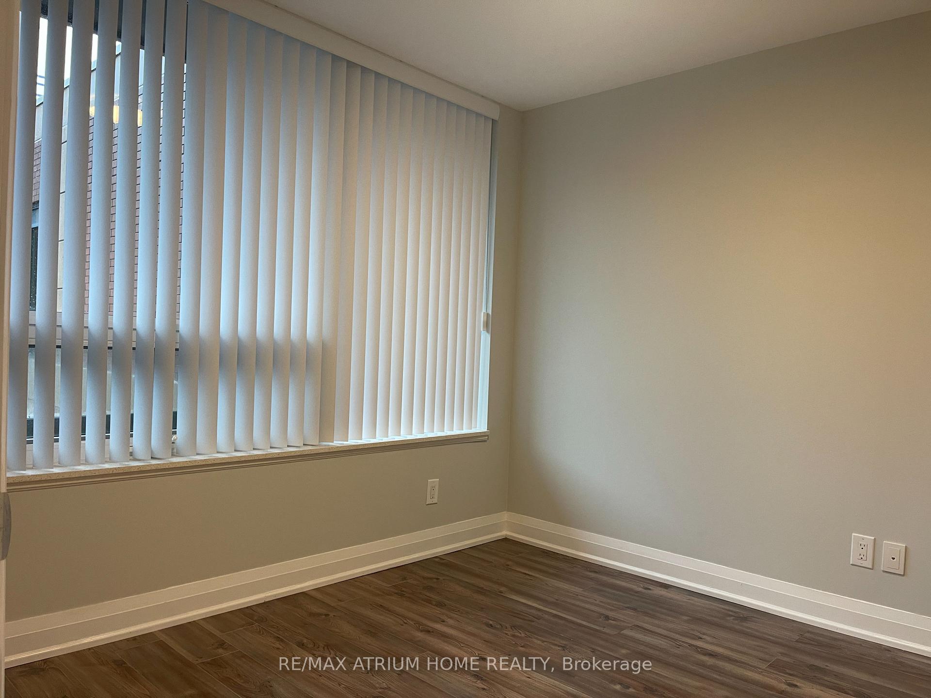 Photo 5 of Unit 308, 18 Uptown Drive, Markham, Unionville — HOMEH