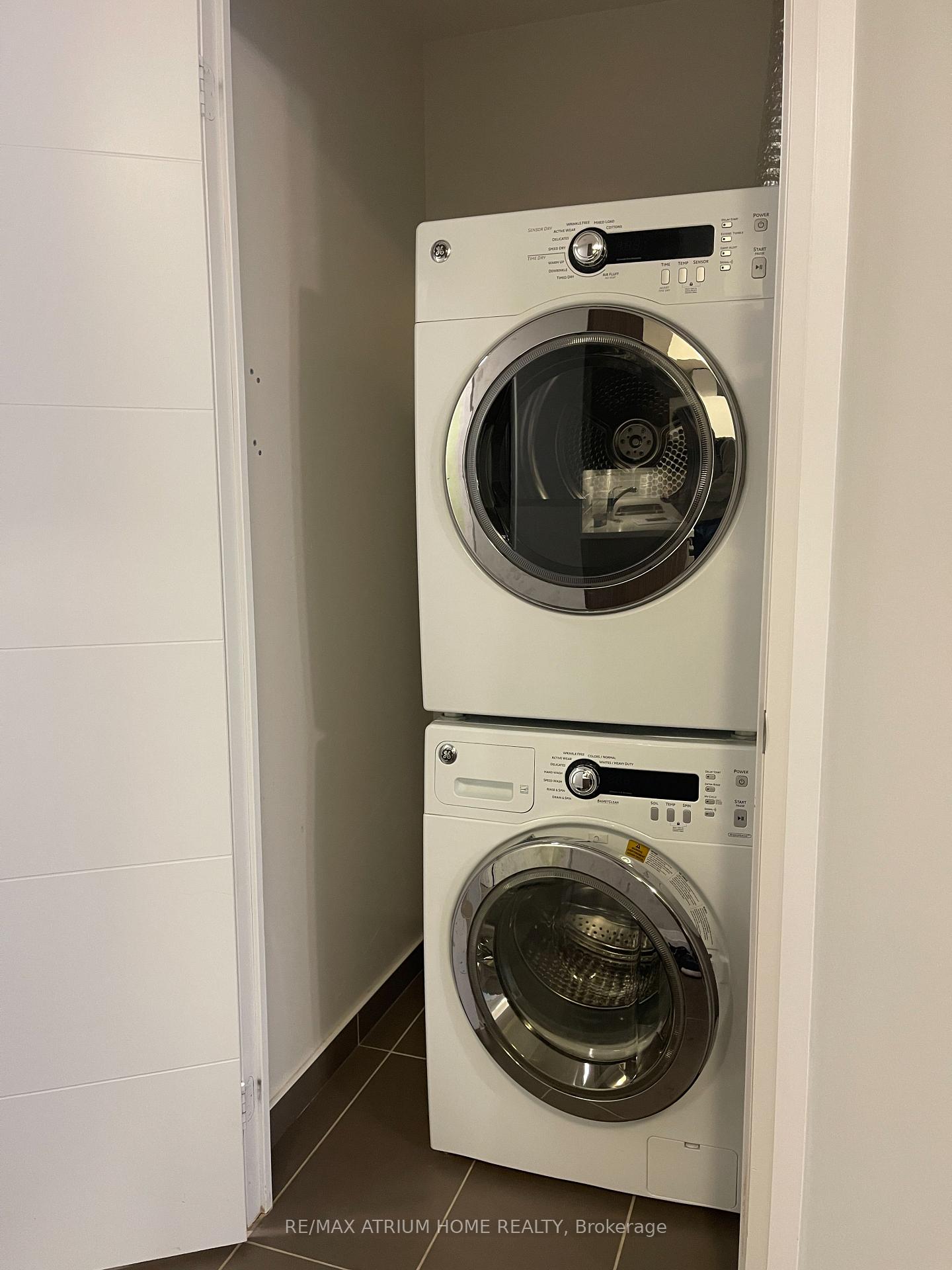 Photo 7 of Unit 308, 18 Uptown Drive, Markham, Unionville — HOMEH