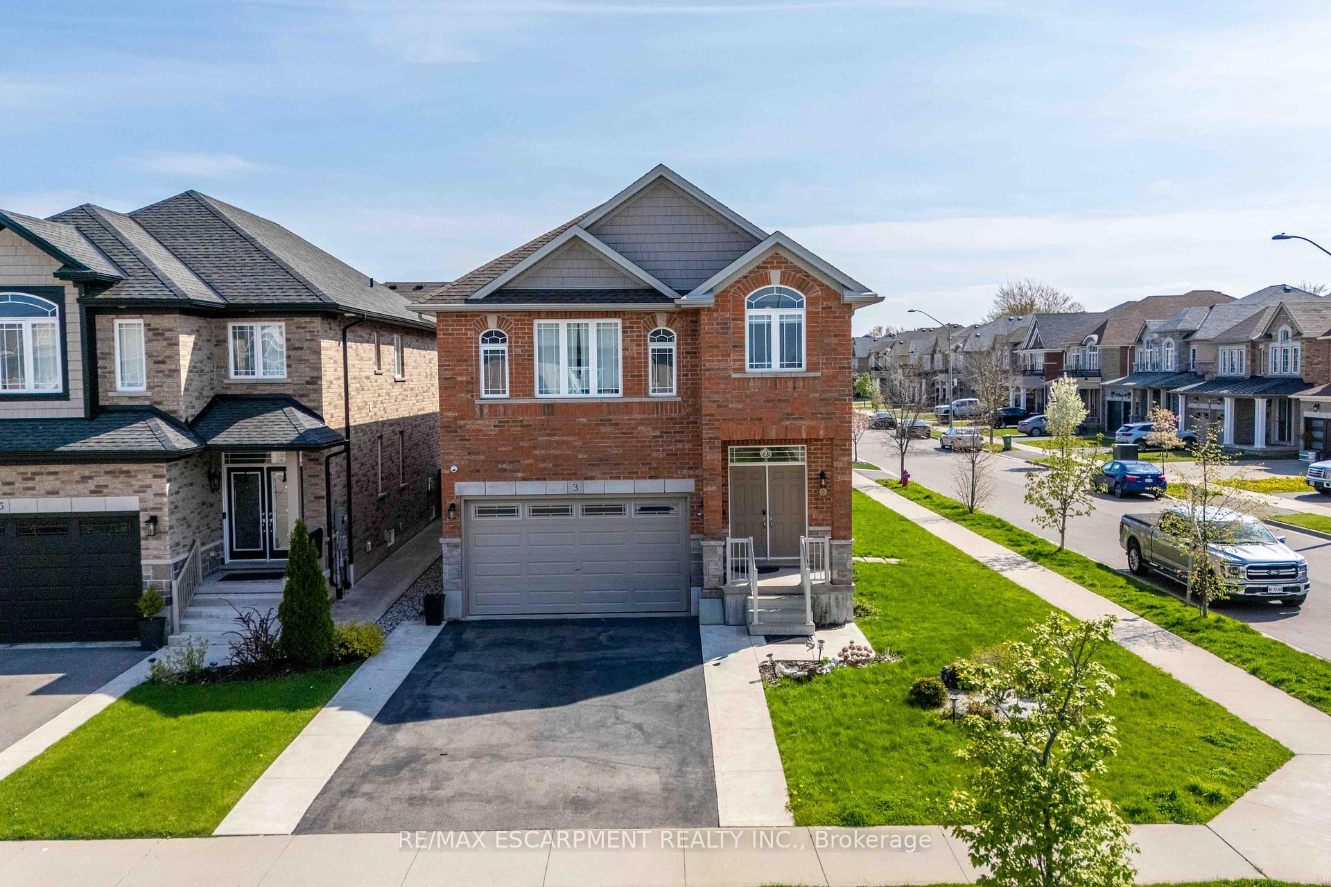 Photo 1 of 3 Narbonne Crescent, Hamilton, Stoney Creek Mountain — HOMEH