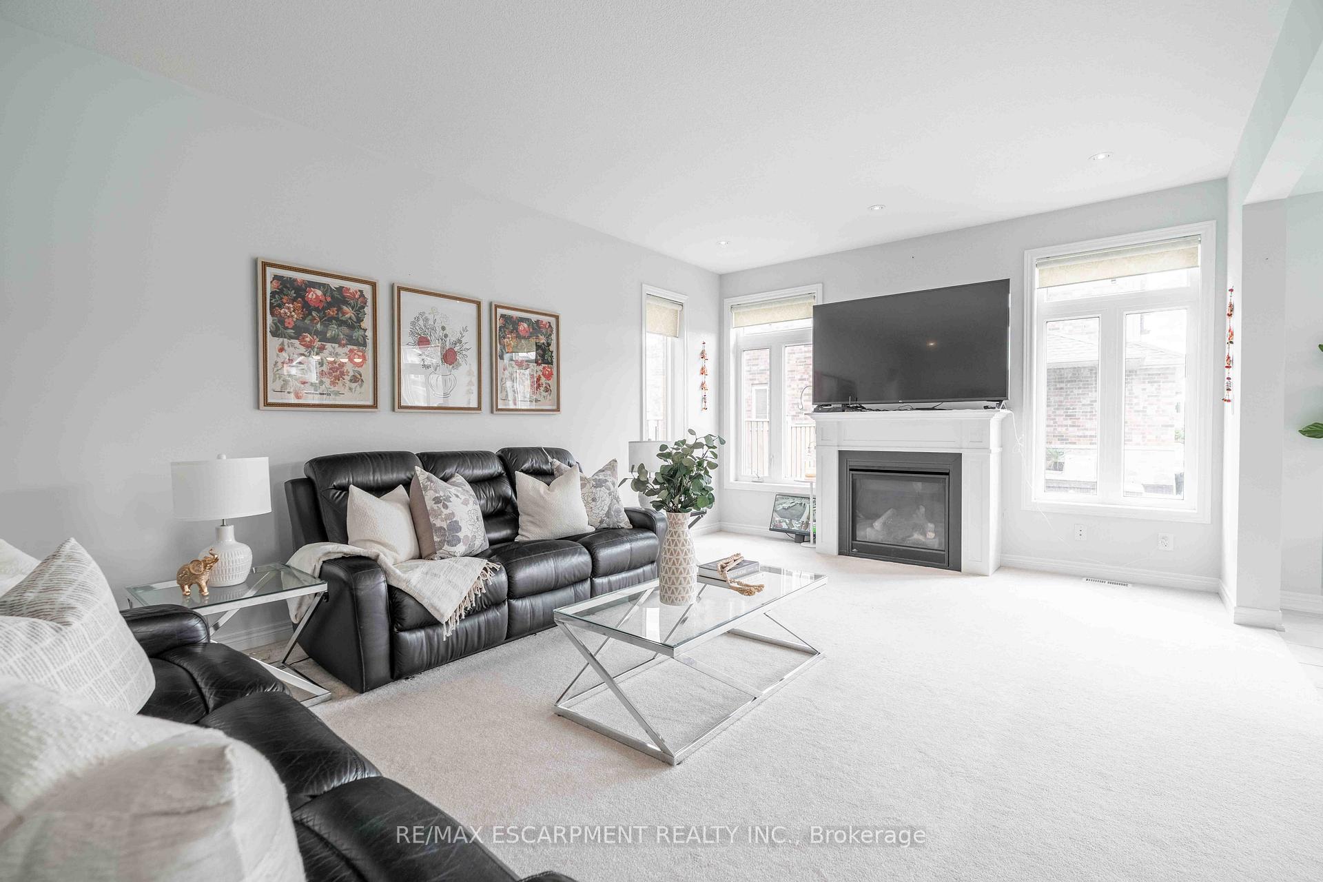 Photo 11 of 3 Narbonne Crescent, Hamilton, Stoney Creek Mountain — HOMEH