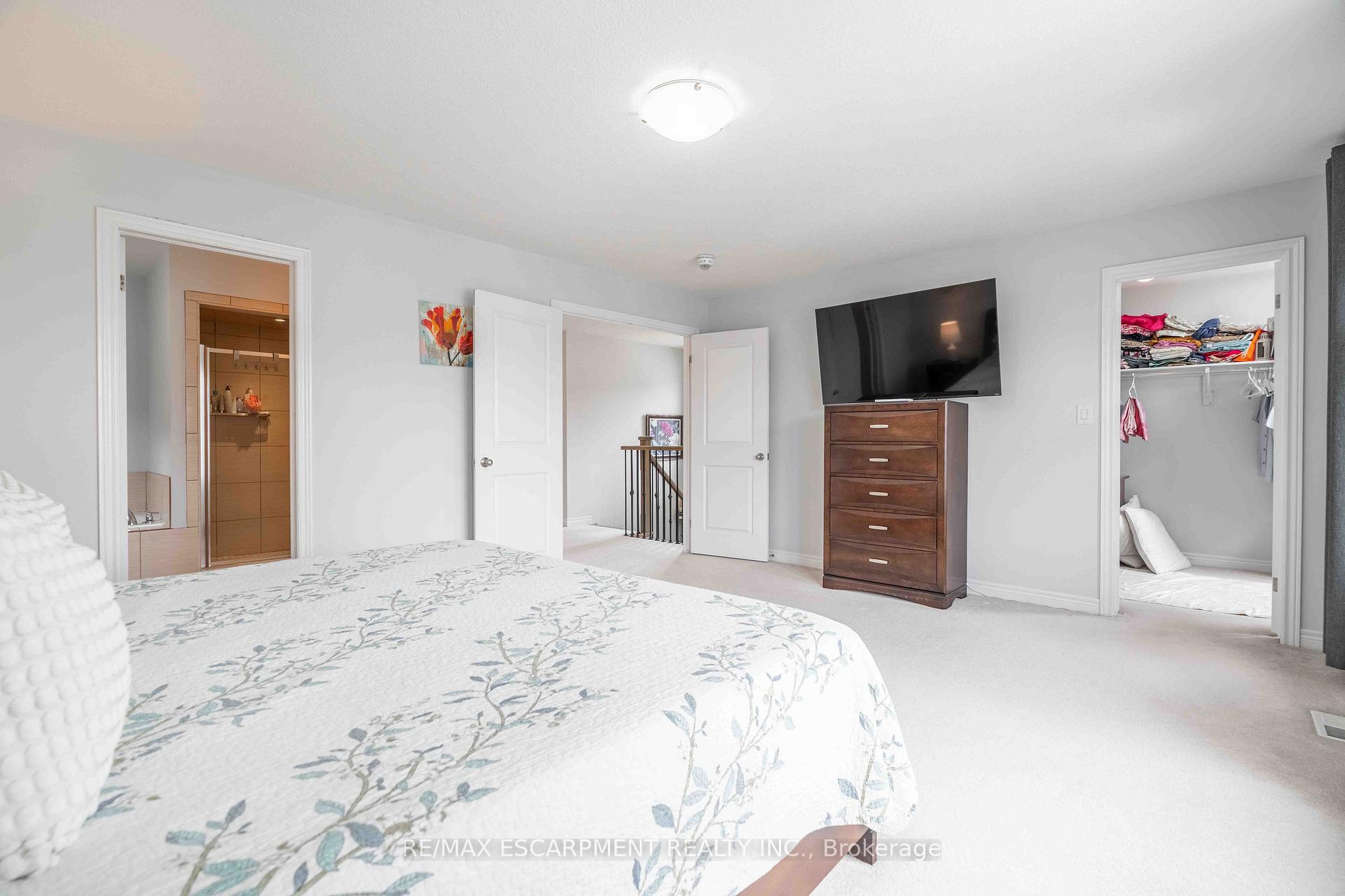 Photo 28 of 3 Narbonne Crescent, Hamilton, Stoney Creek Mountain — HOMEH