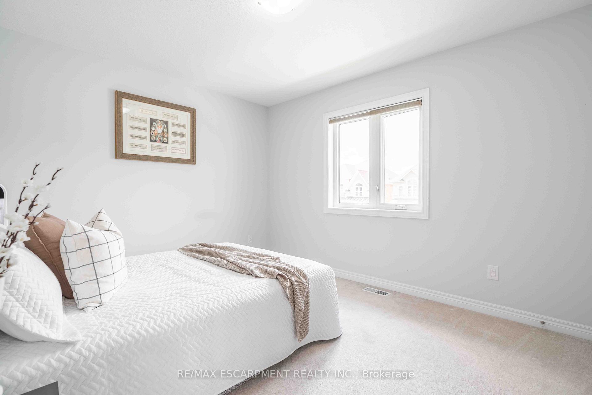 Photo 35 of 3 Narbonne Crescent, Hamilton, Stoney Creek Mountain — HOMEH