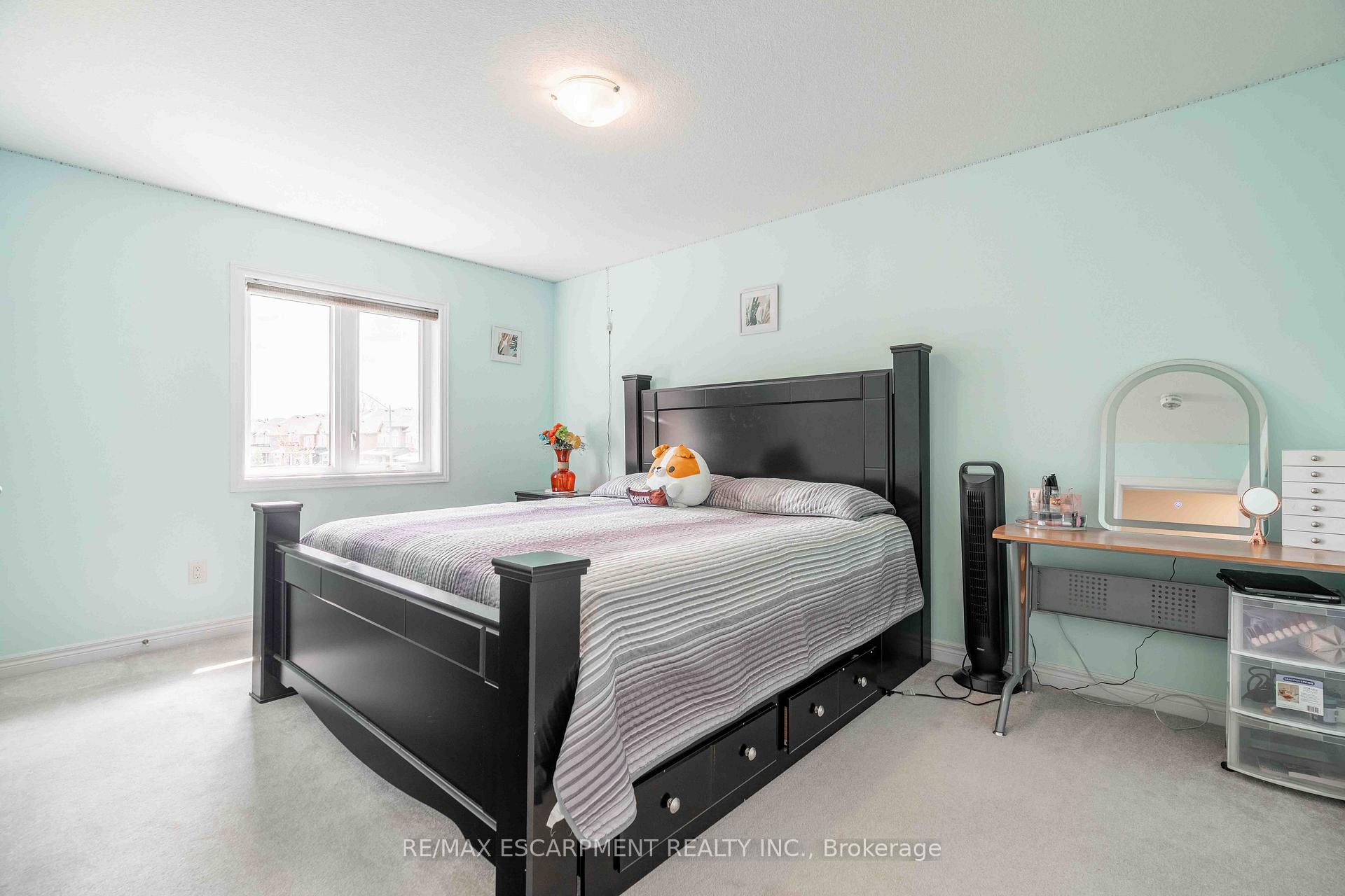 Photo 37 of 3 Narbonne Crescent, Hamilton, Stoney Creek Mountain — HOMEH