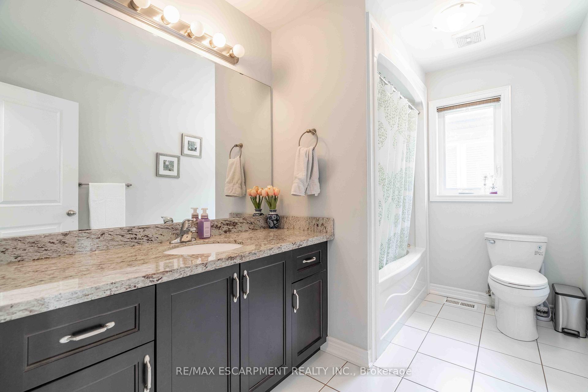 Photo 42 of 3 Narbonne Crescent, Hamilton, Stoney Creek Mountain — HOMEH