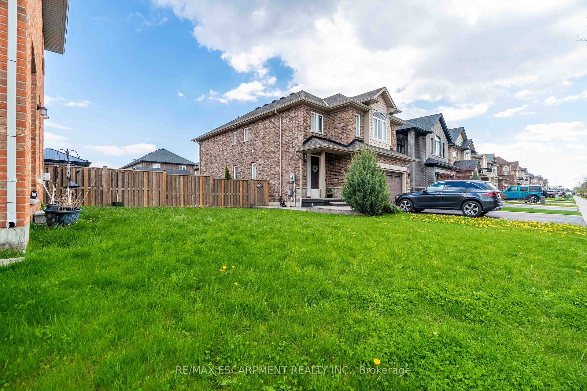 Photo 43 of 3 Narbonne Crescent, Hamilton, Stoney Creek Mountain — HOMEH