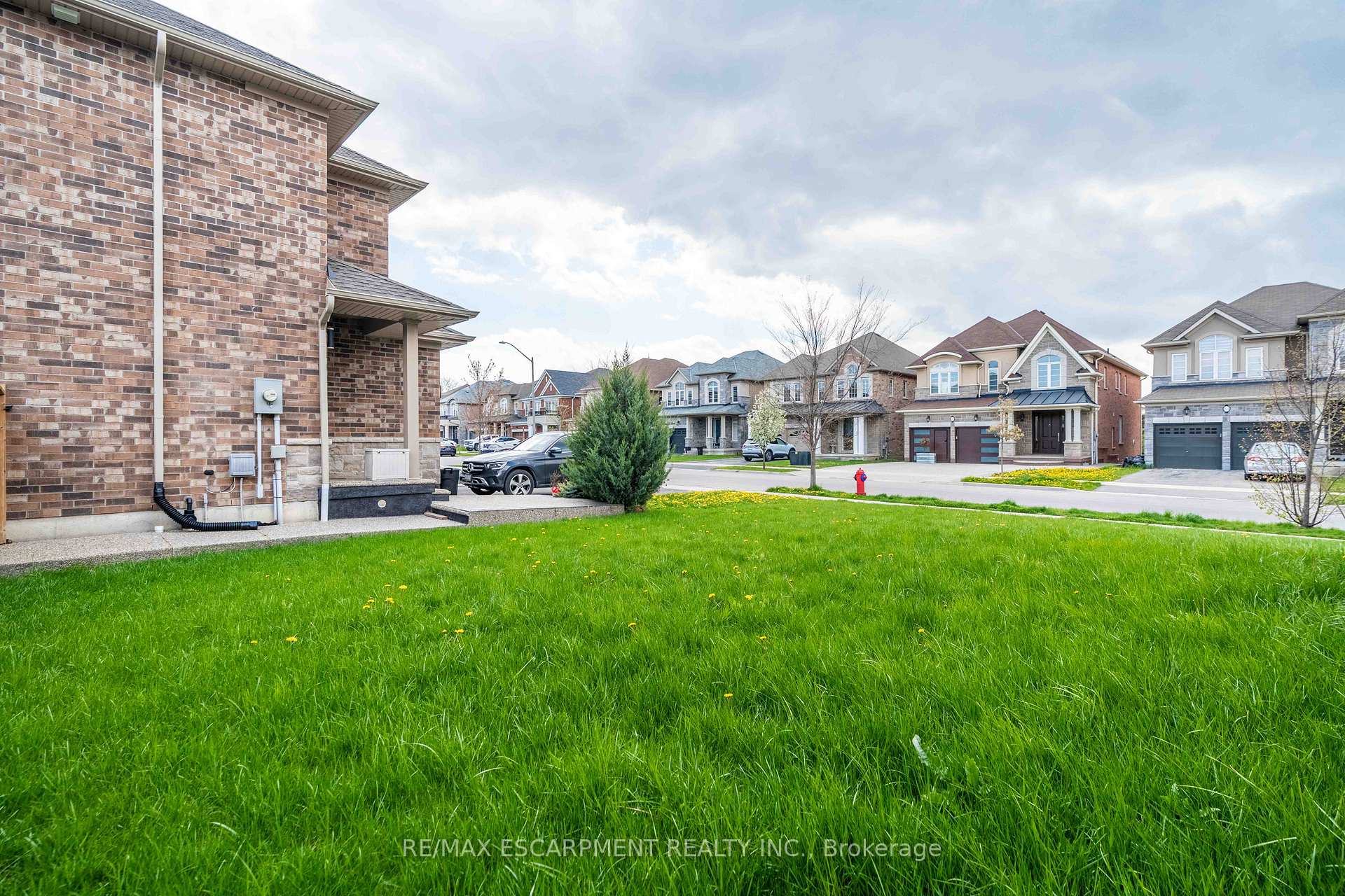 Photo 46 of 3 Narbonne Crescent, Hamilton, Stoney Creek Mountain — HOMEH