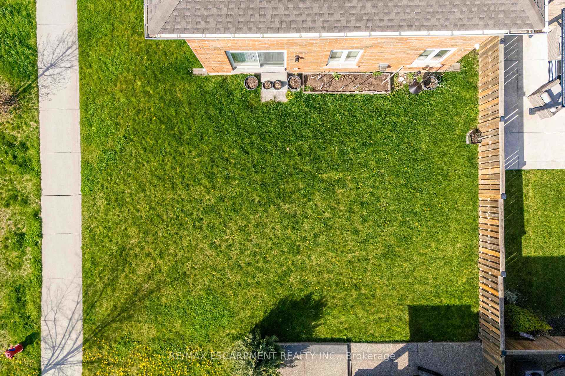 Photo 48 of 3 Narbonne Crescent, Hamilton, Stoney Creek Mountain — HOMEH