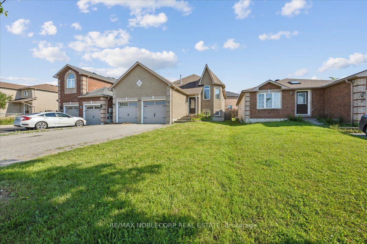Photo 1 of Unit Main, 210 Dunsmore Lane, Barrie, Georgian Drive — HOMEH