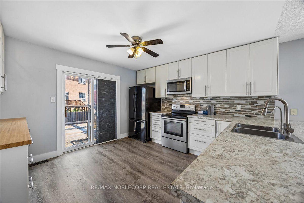 Photo 4 of Unit Main, 210 Dunsmore Lane, Barrie, Georgian Drive — HOMEH