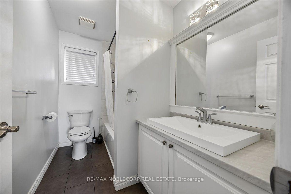 Photo 11 of Unit Main, 210 Dunsmore Lane, Barrie, Georgian Drive — HOMEH