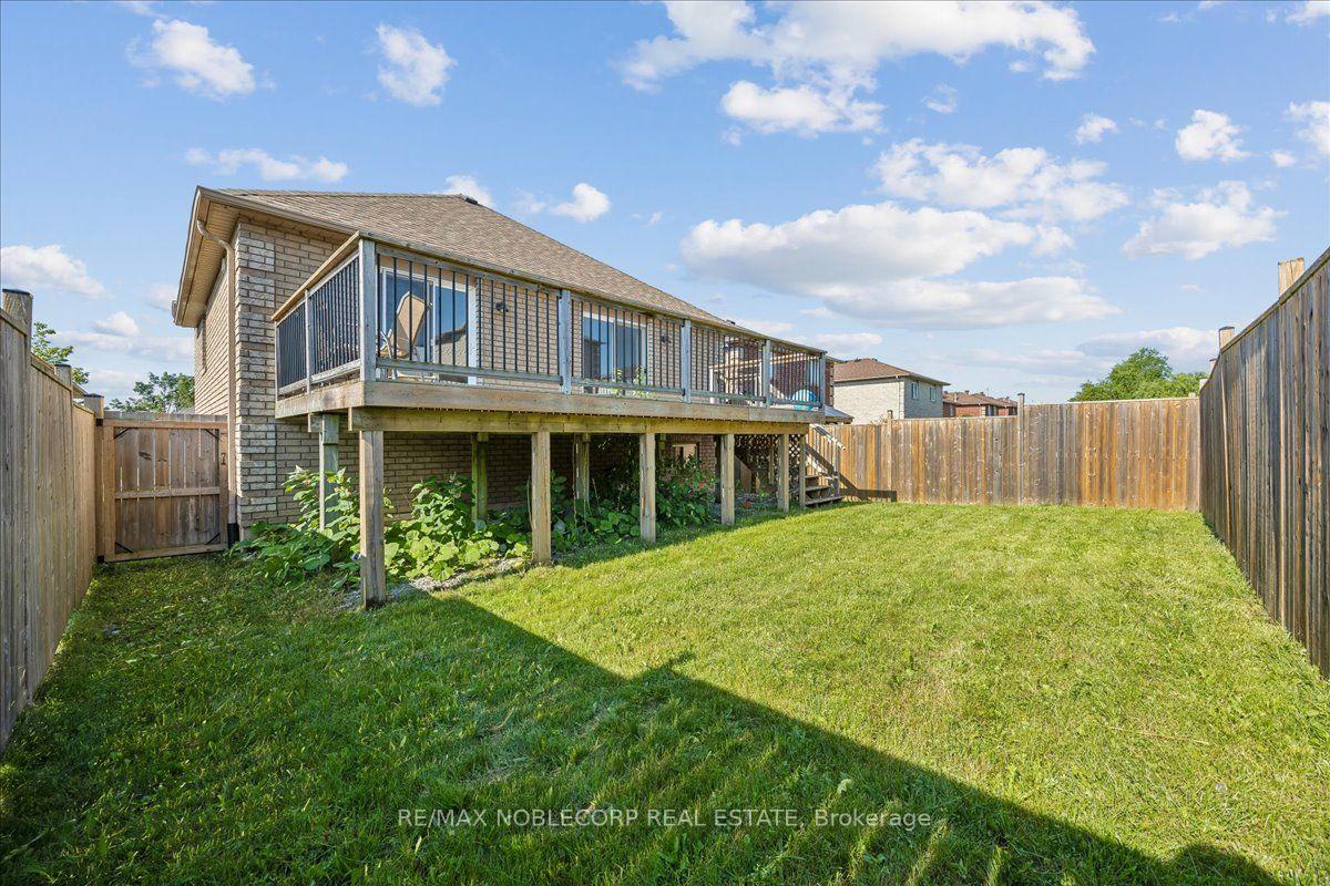 Photo 13 of Unit Main, 210 Dunsmore Lane, Barrie, Georgian Drive — HOMEH