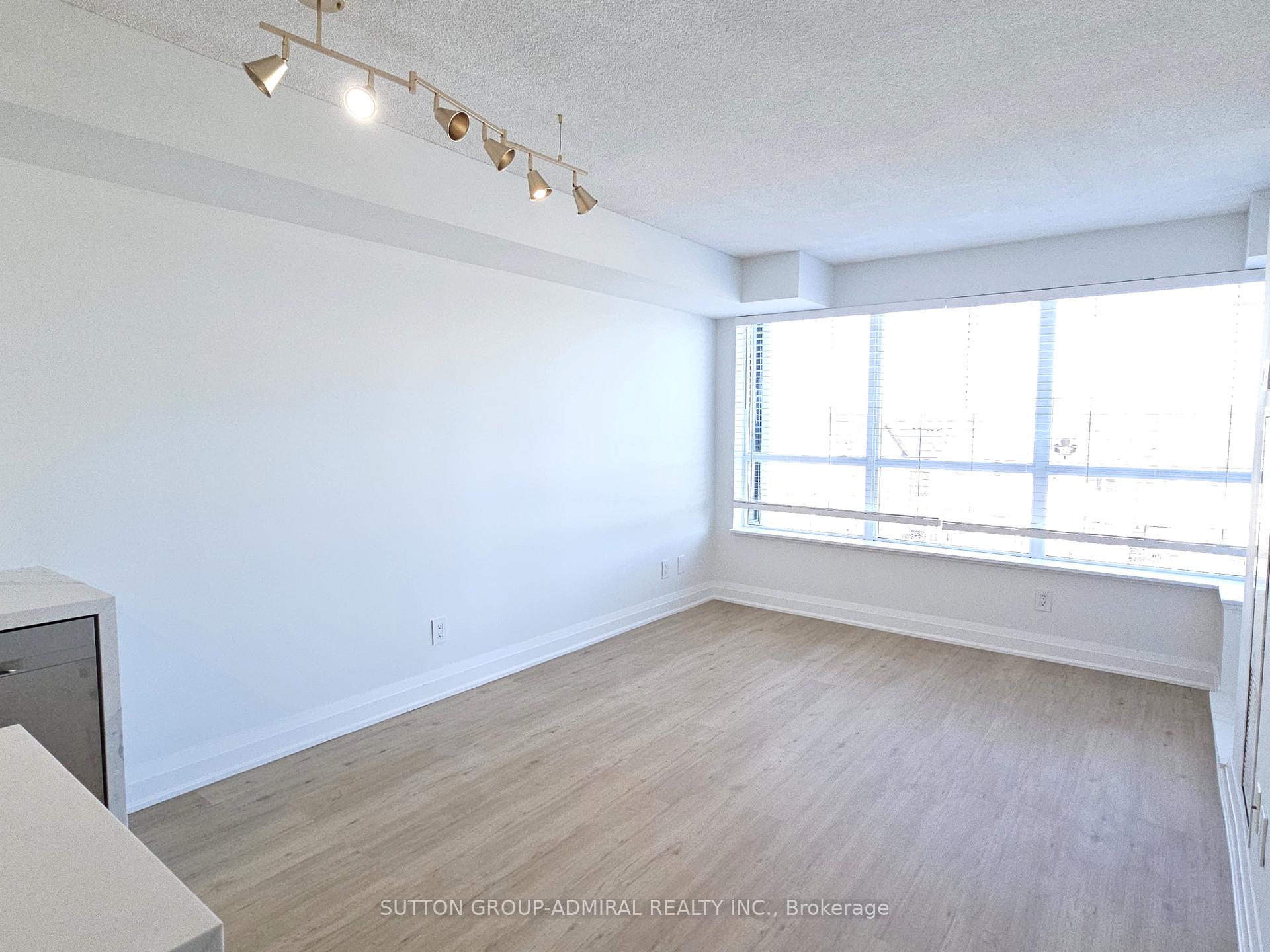 Photo 5 of Unit 417, 20 North Park Road, Vaughan, Beverley Glen — HOMEH