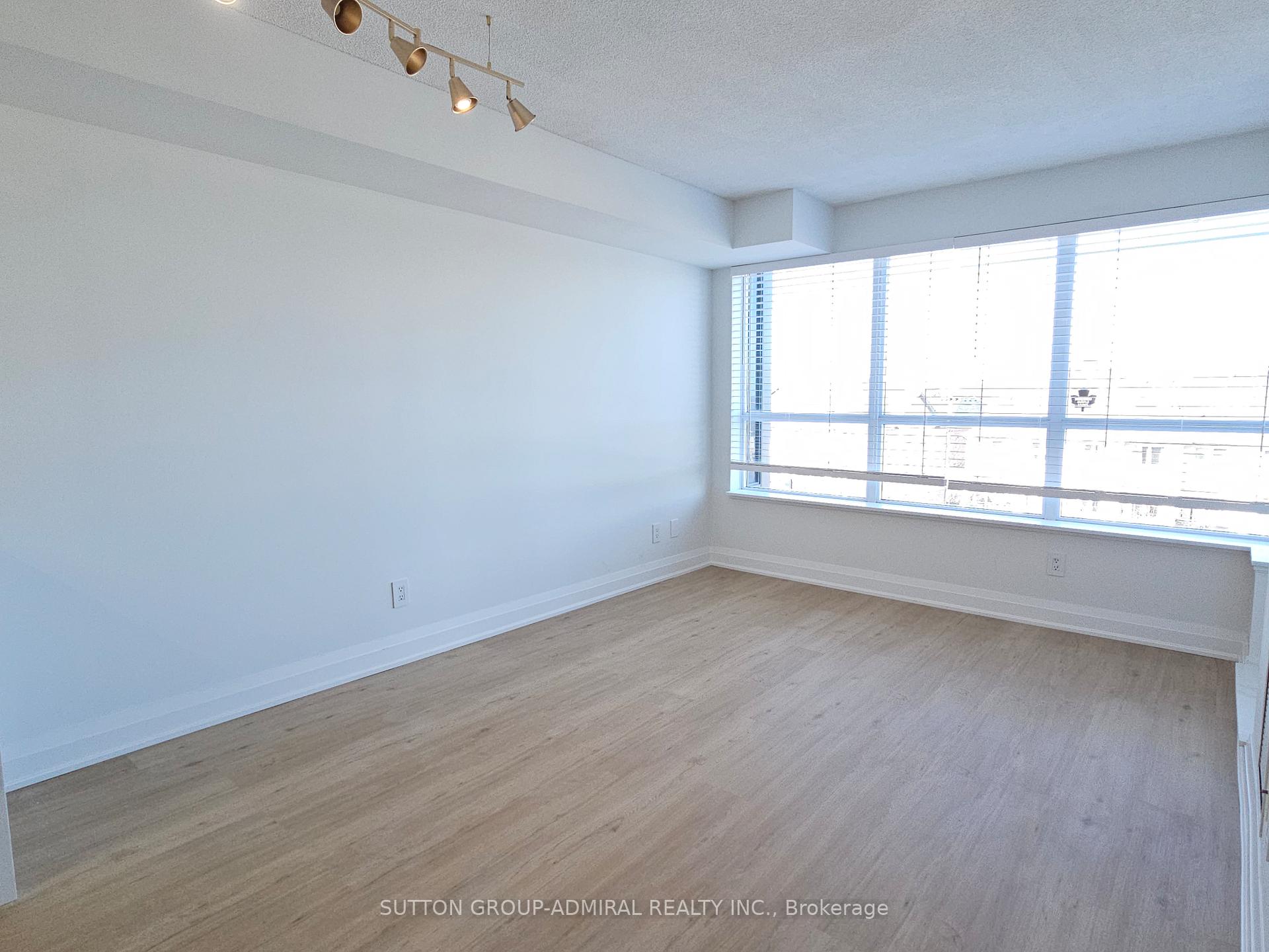 Photo 6 of Unit 417, 20 North Park Road, Vaughan, Beverley Glen — HOMEH