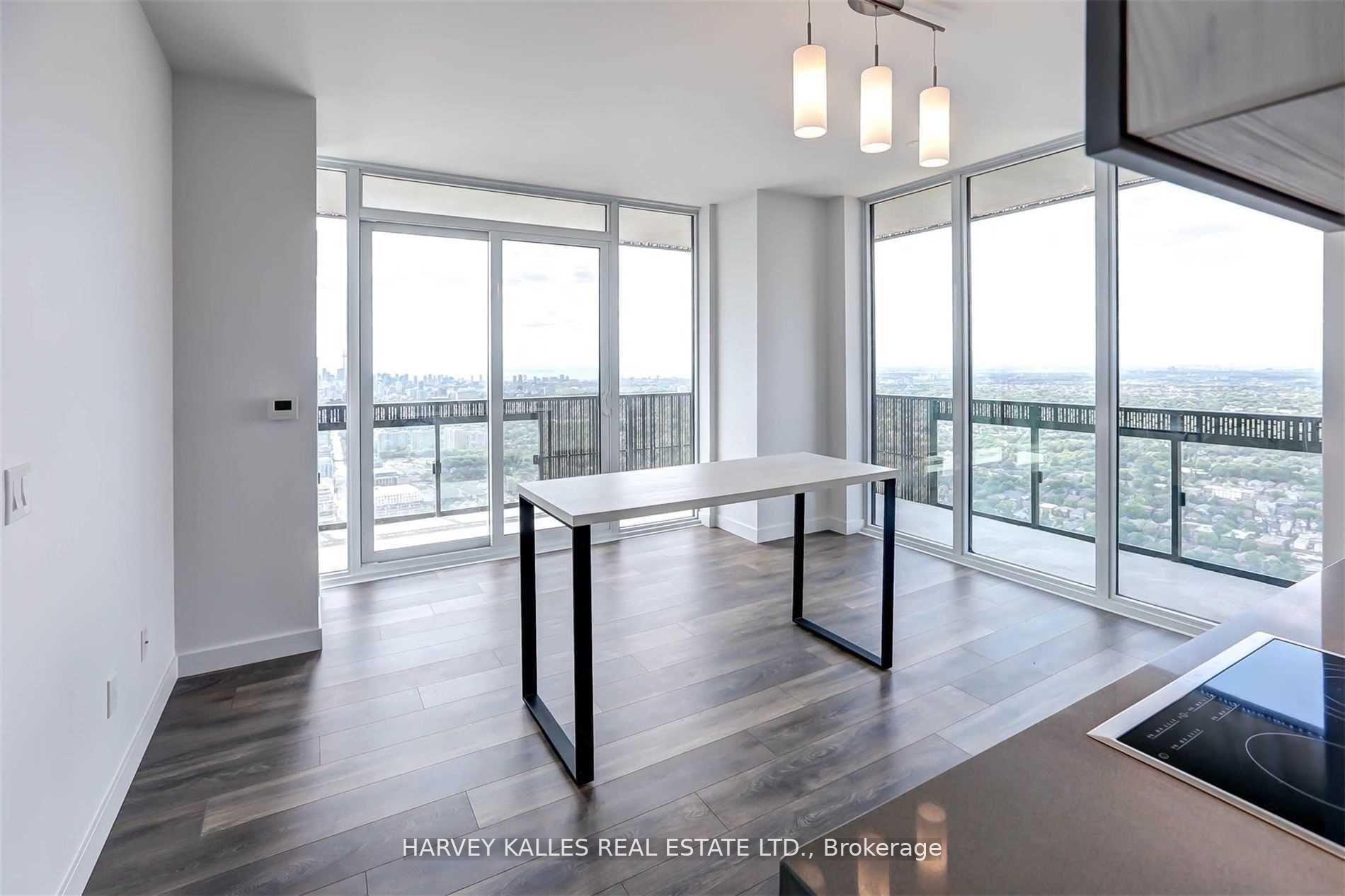 Photo 4 of Unit 5202, 8 Eglinton Avenue E, Toronto, Yonge-Eglinton — HOMEH