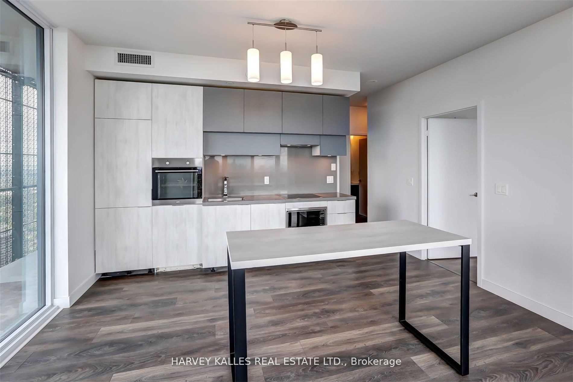 Photo 8 of Unit 5202, 8 Eglinton Avenue E, Toronto, Yonge-Eglinton — HOMEH