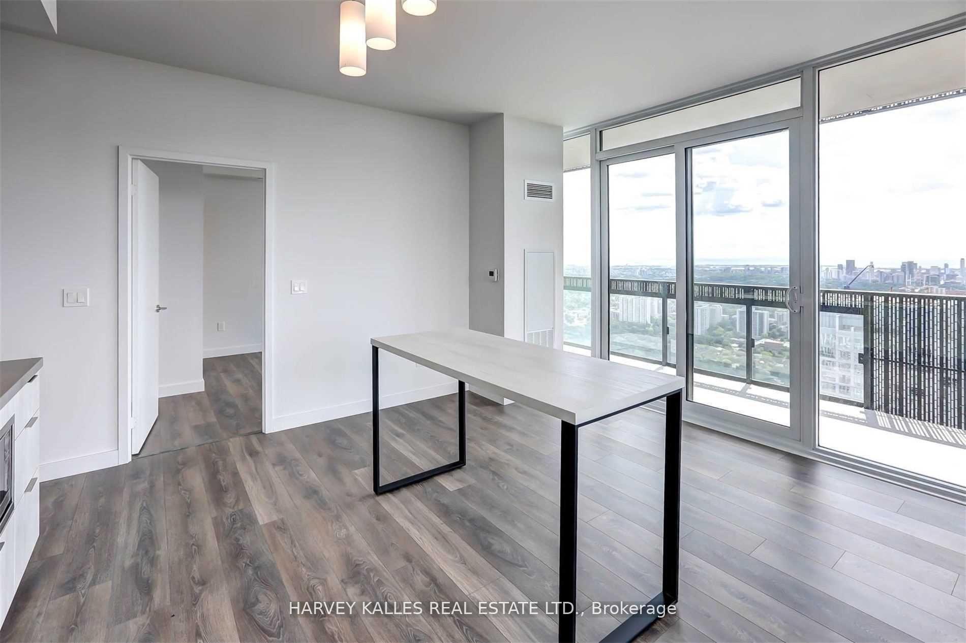 Photo 9 of Unit 5202, 8 Eglinton Avenue E, Toronto, Yonge-Eglinton — HOMEH