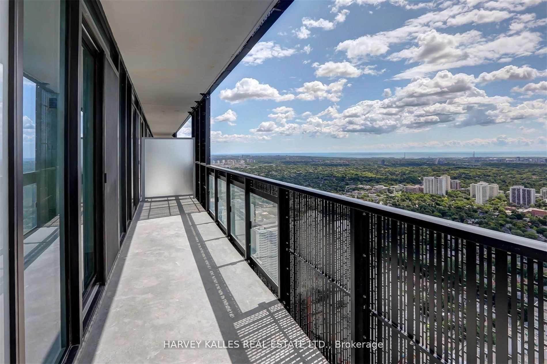 Photo 17 of Unit 5202, 8 Eglinton Avenue E, Toronto, Yonge-Eglinton — HOMEH