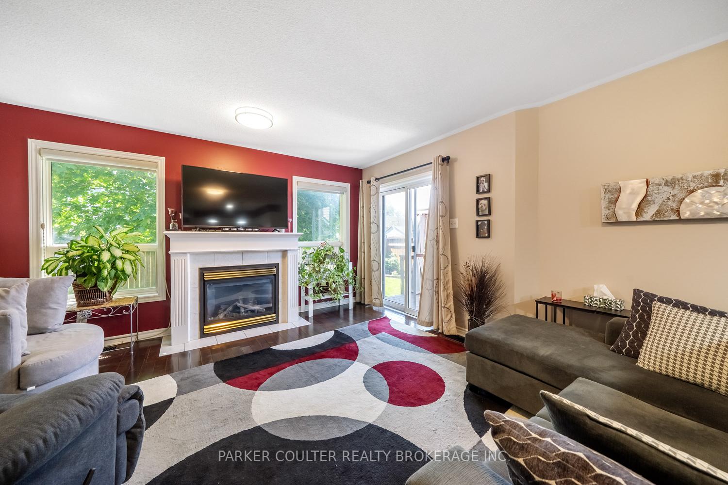 Photo 6 of 11 Watson Drive, Barrie, East Bayfield — HOMEH